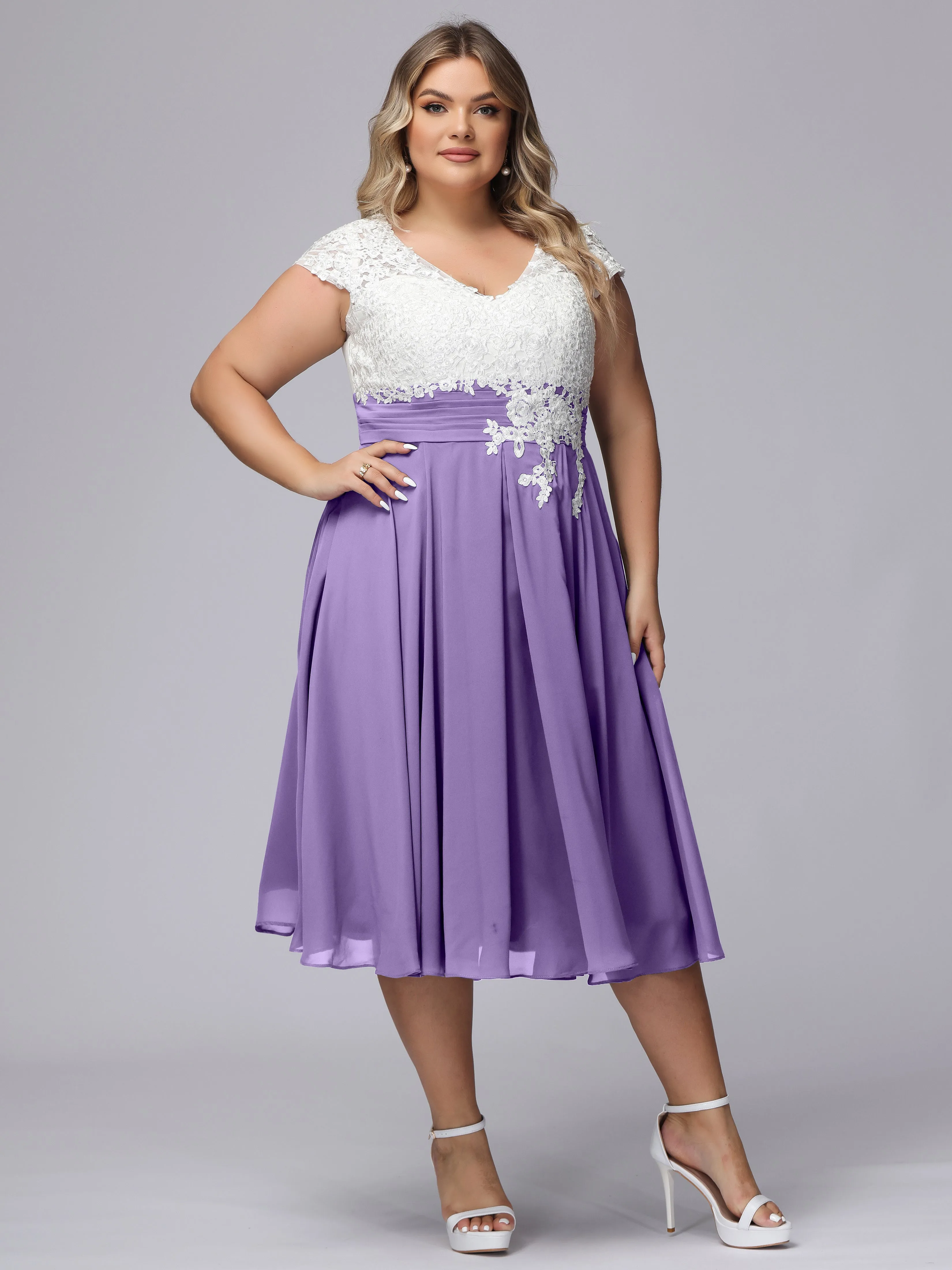 Chic Lace Top Chiffon Tea-Length Plus Size Bridesmaid Dress
