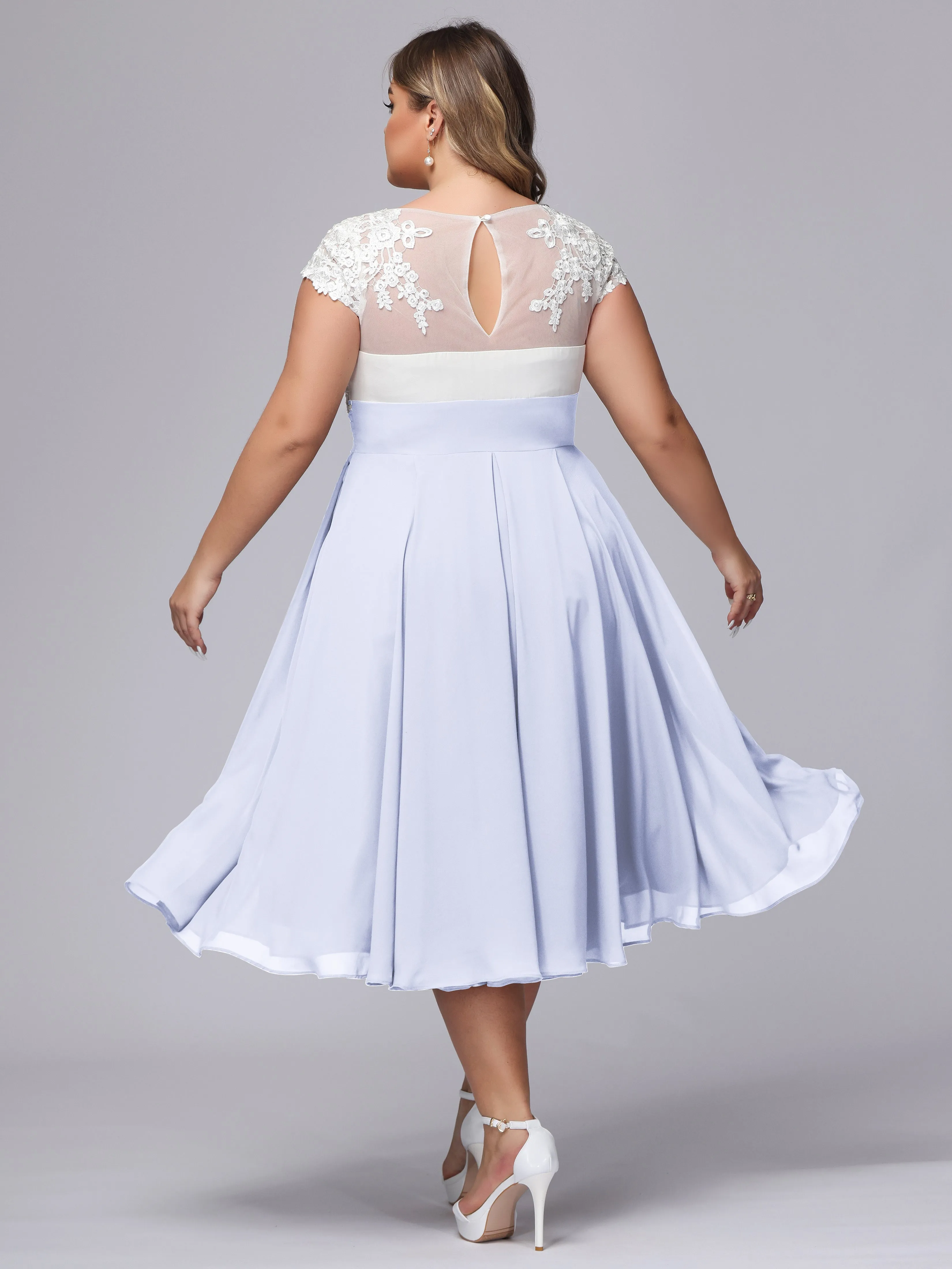 Chic Lace Top Chiffon Tea-Length Plus Size Bridesmaid Dress
