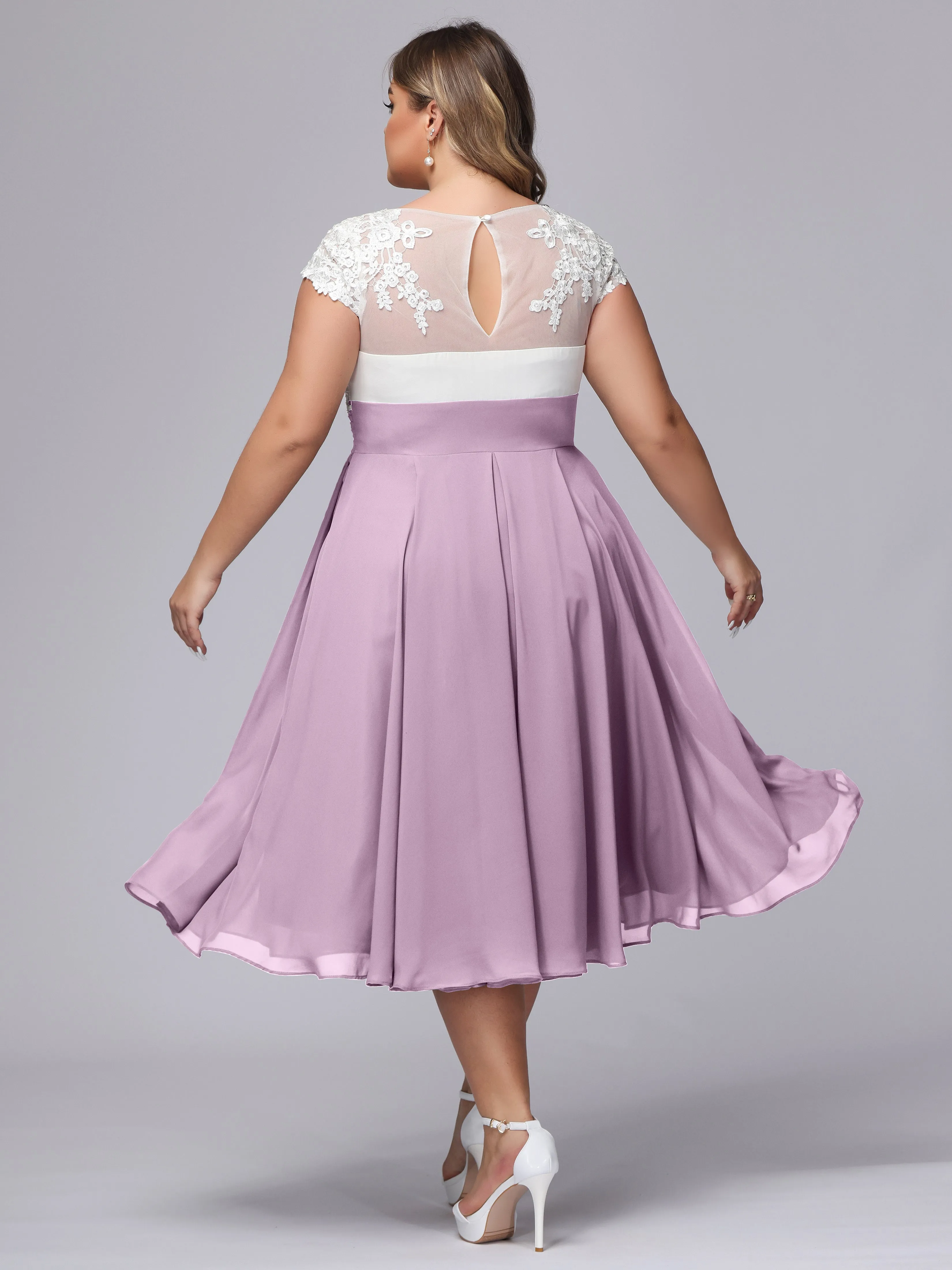 Chic Lace Top Chiffon Tea-Length Plus Size Bridesmaid Dress