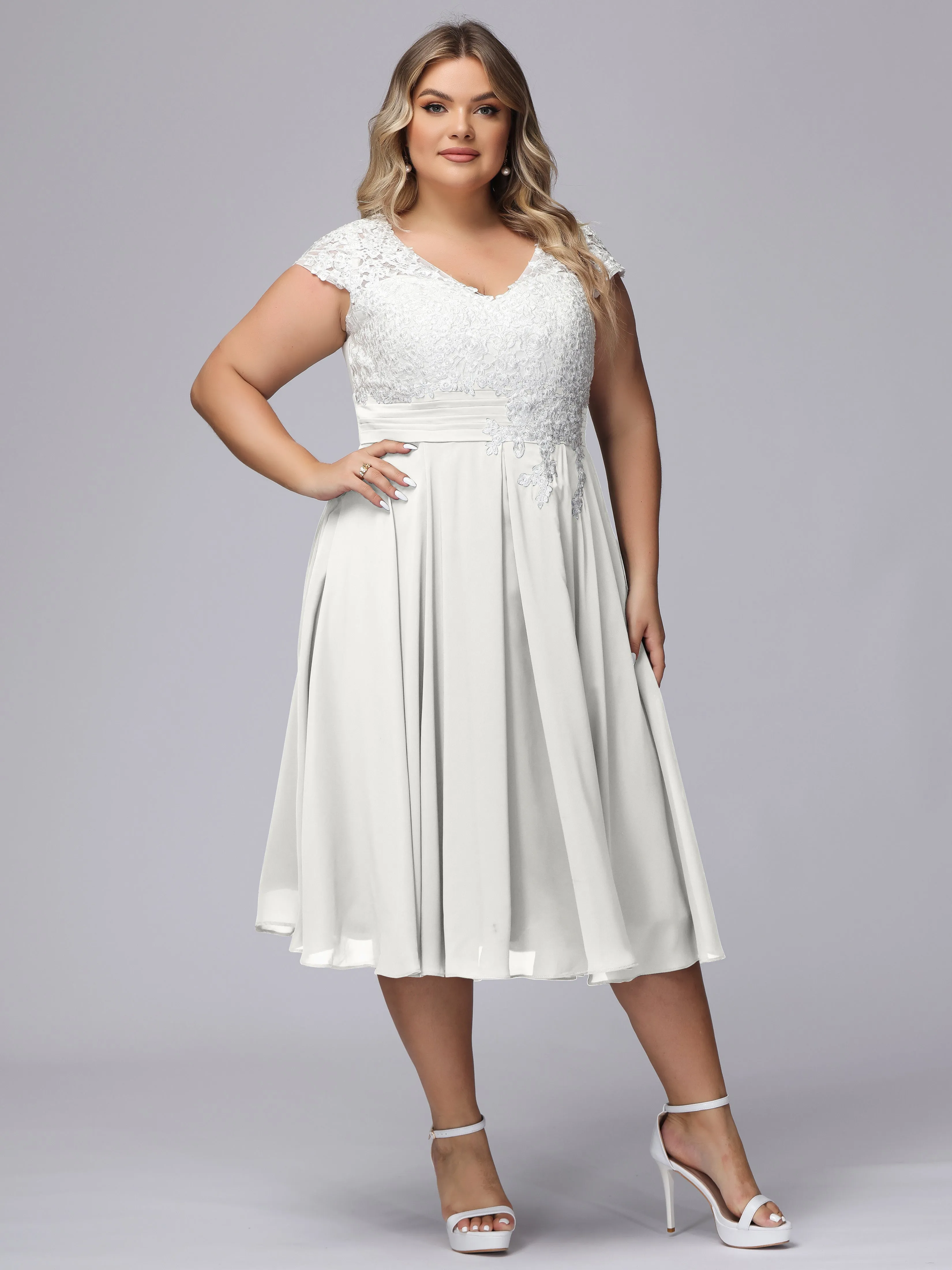 Chic Lace Top Chiffon Tea-Length Plus Size Bridesmaid Dress
