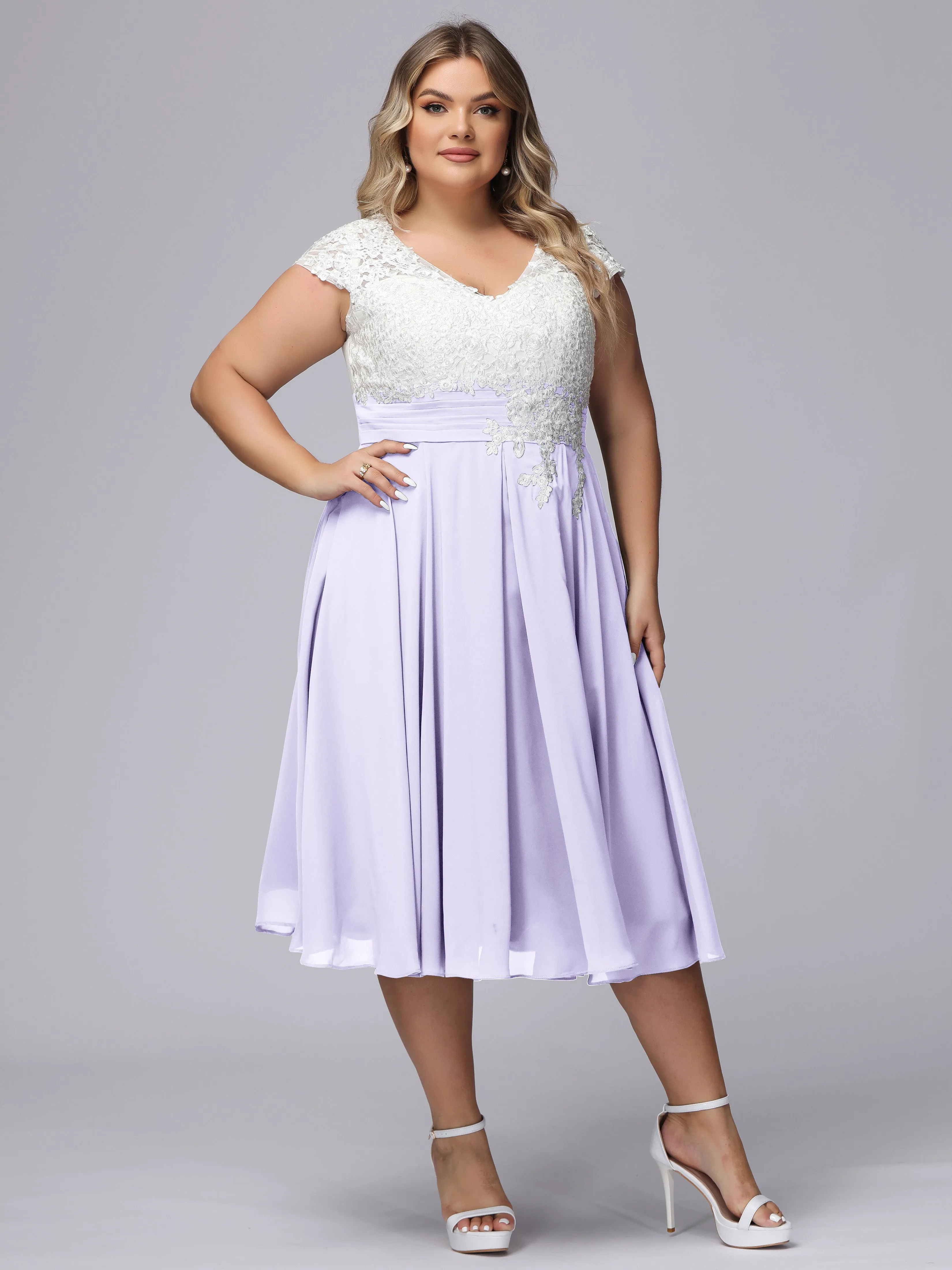 Chic Lace Top Chiffon Tea-Length Plus Size Bridesmaid Dress