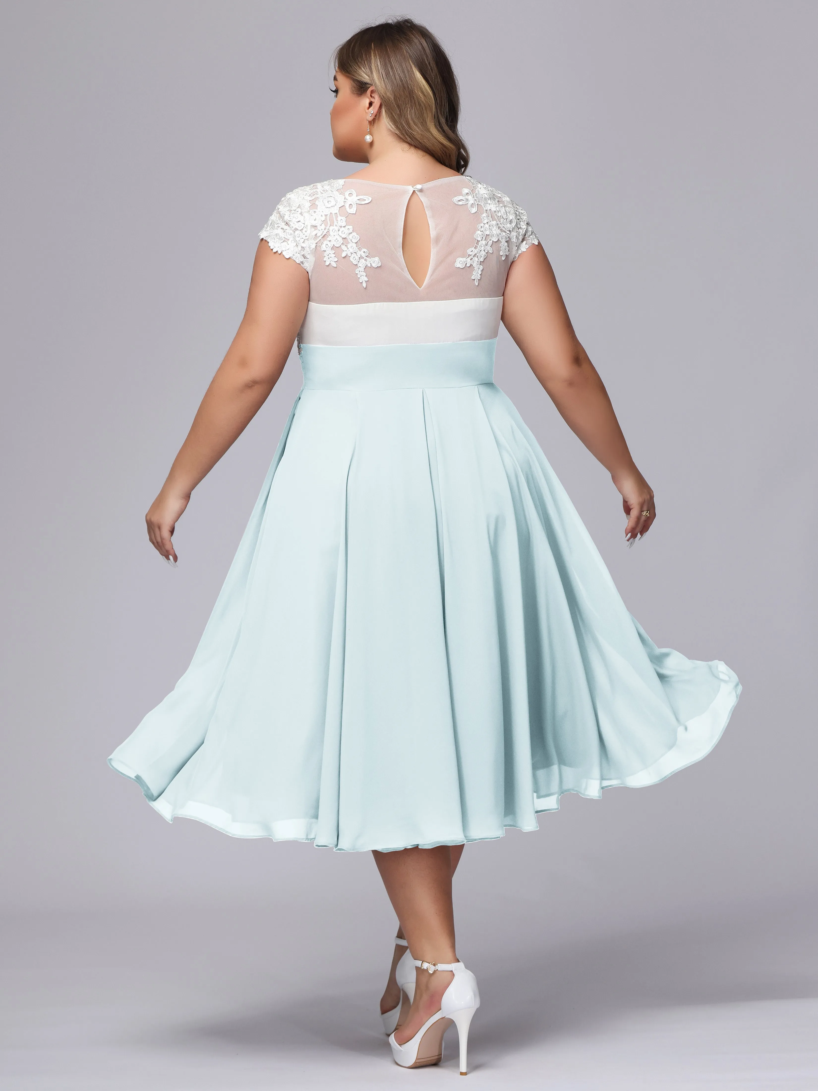 Chic Lace Top Chiffon Tea-Length Plus Size Bridesmaid Dress