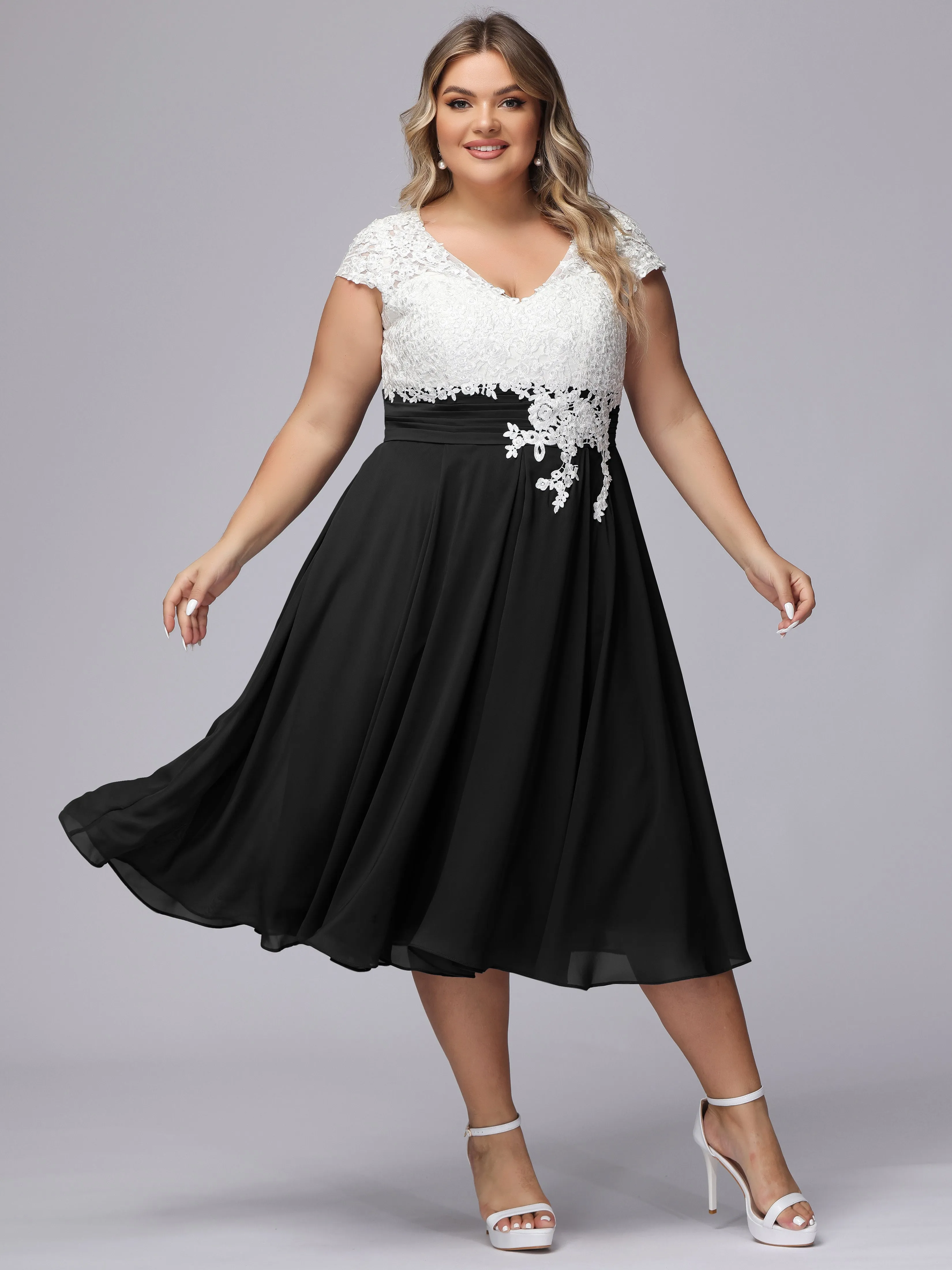Chic Lace Top Chiffon Tea-Length Plus Size Bridesmaid Dress