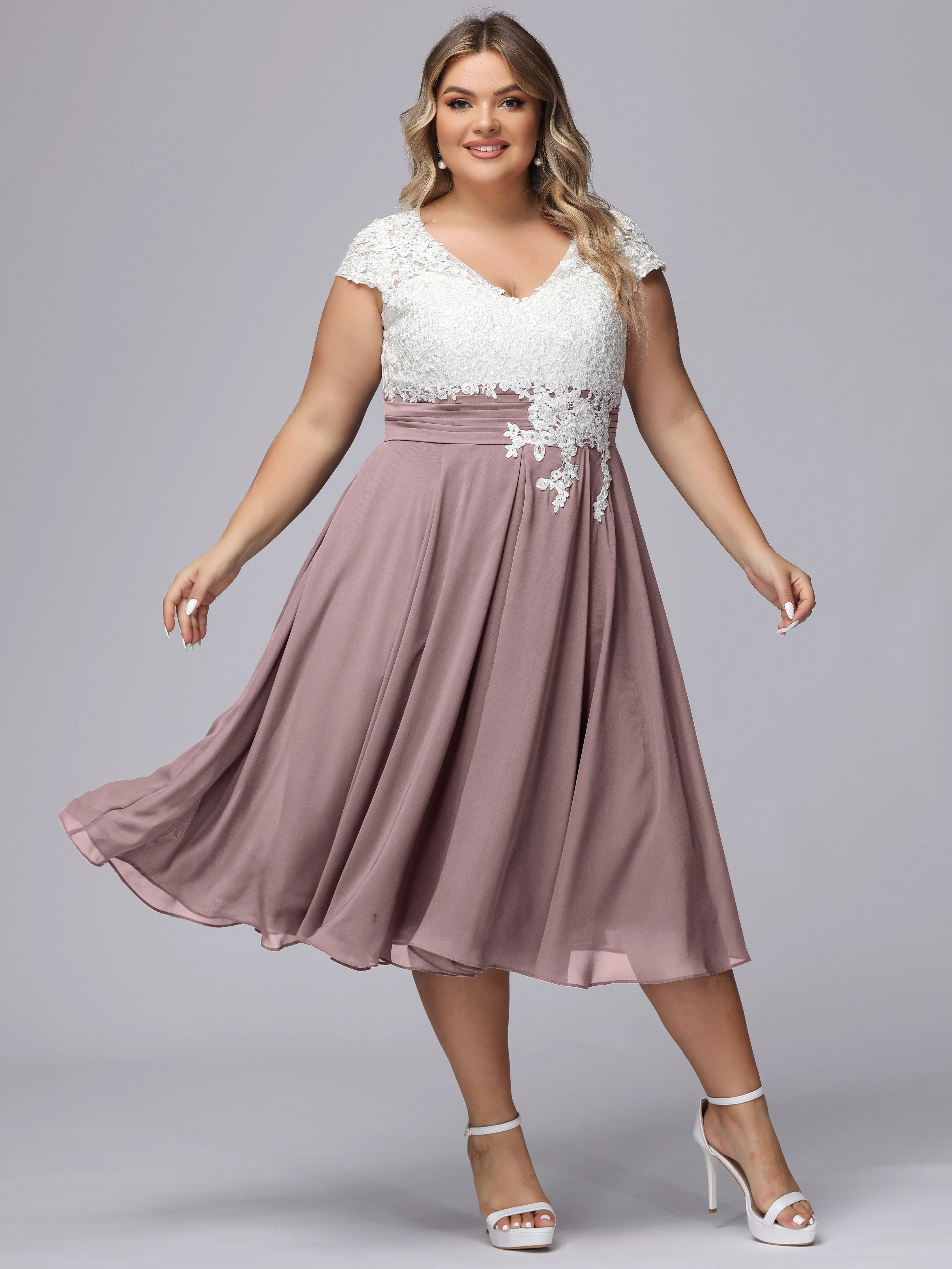 Chic Lace Top Chiffon Tea-Length Plus Size Bridesmaid Dress