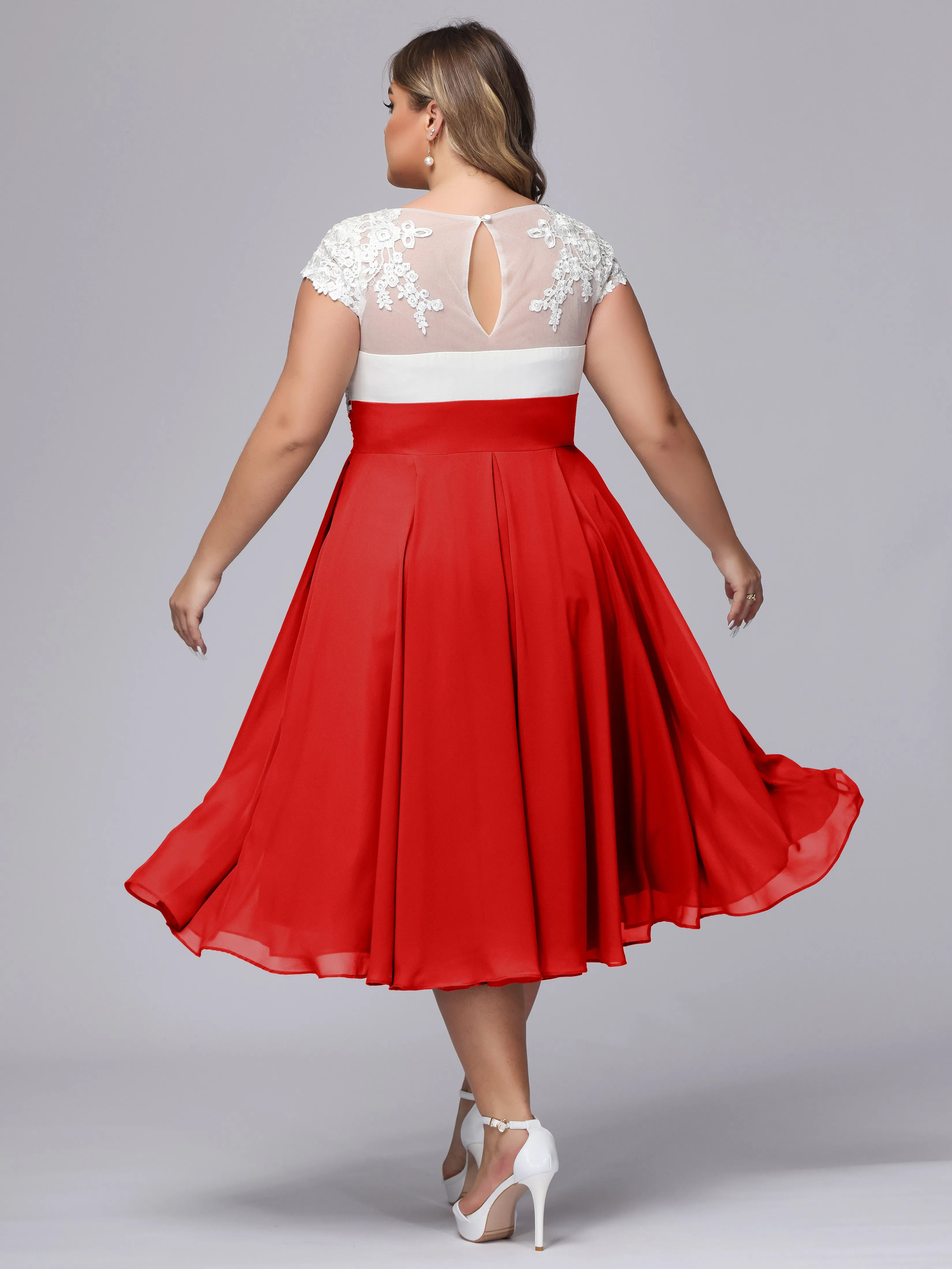 Chic Lace Top Chiffon Tea-Length Plus Size Bridesmaid Dress