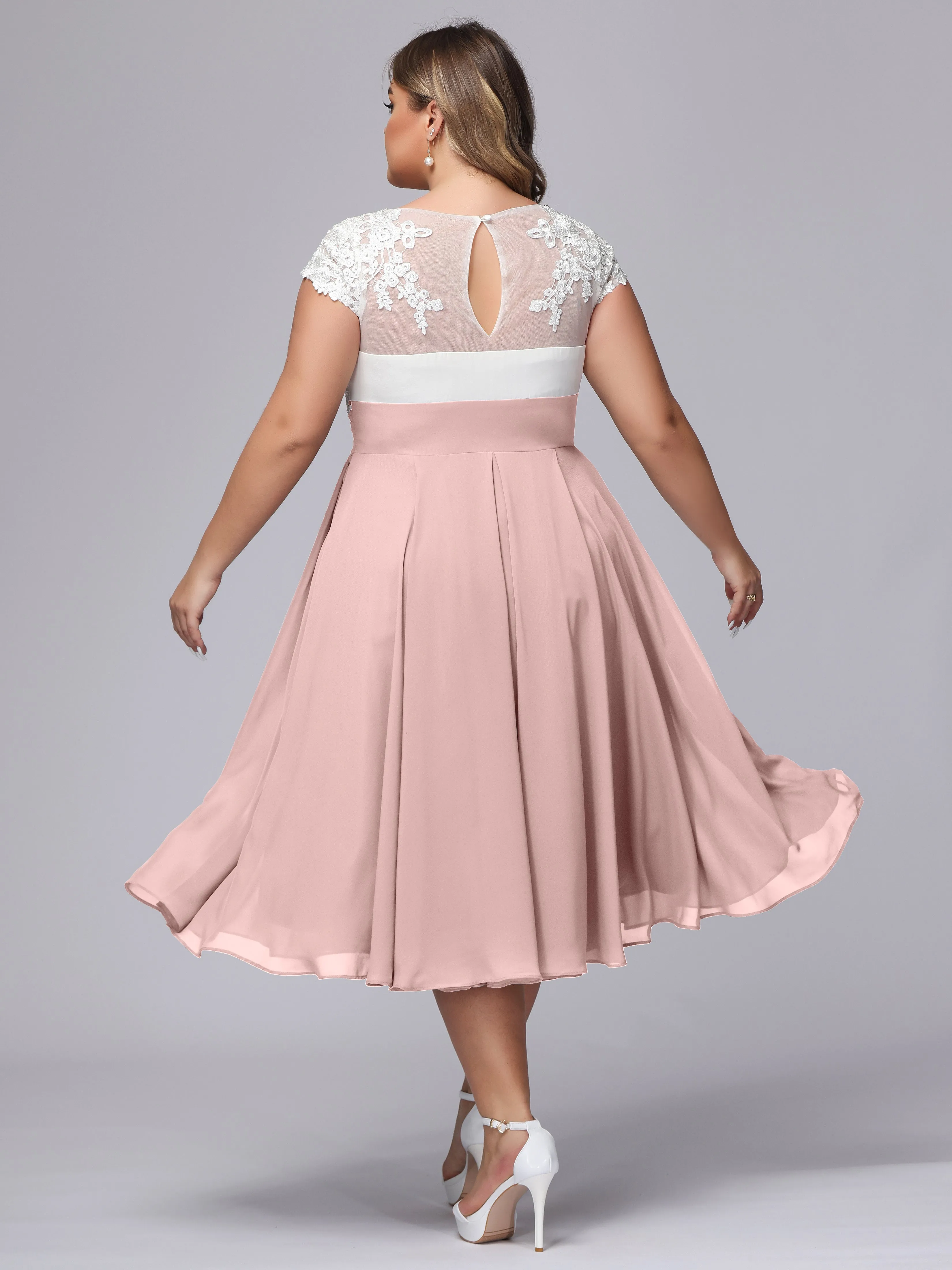 Chic Lace Top Chiffon Tea-Length Plus Size Bridesmaid Dress