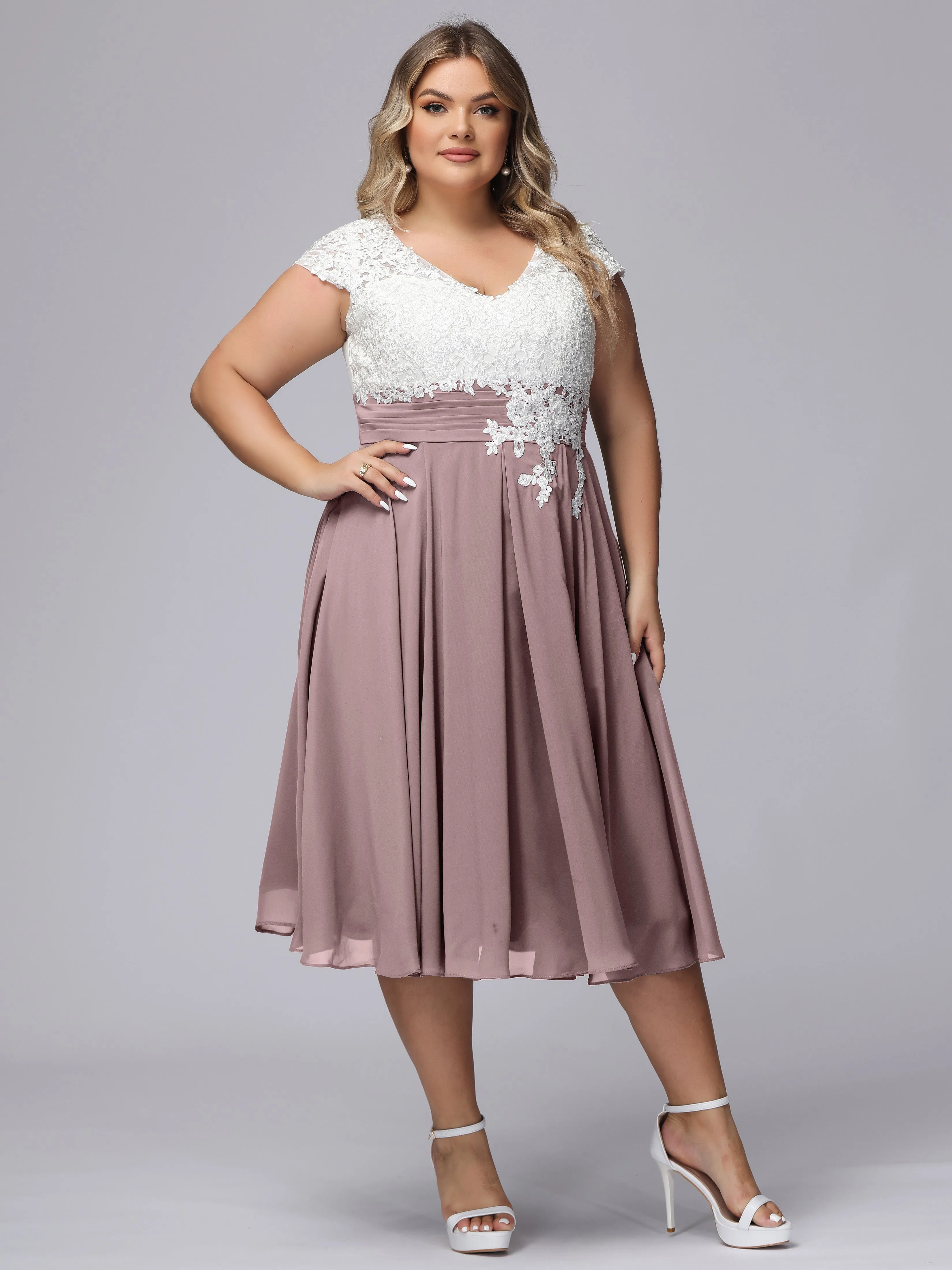 Chic Lace Top Chiffon Tea-Length Plus Size Bridesmaid Dress