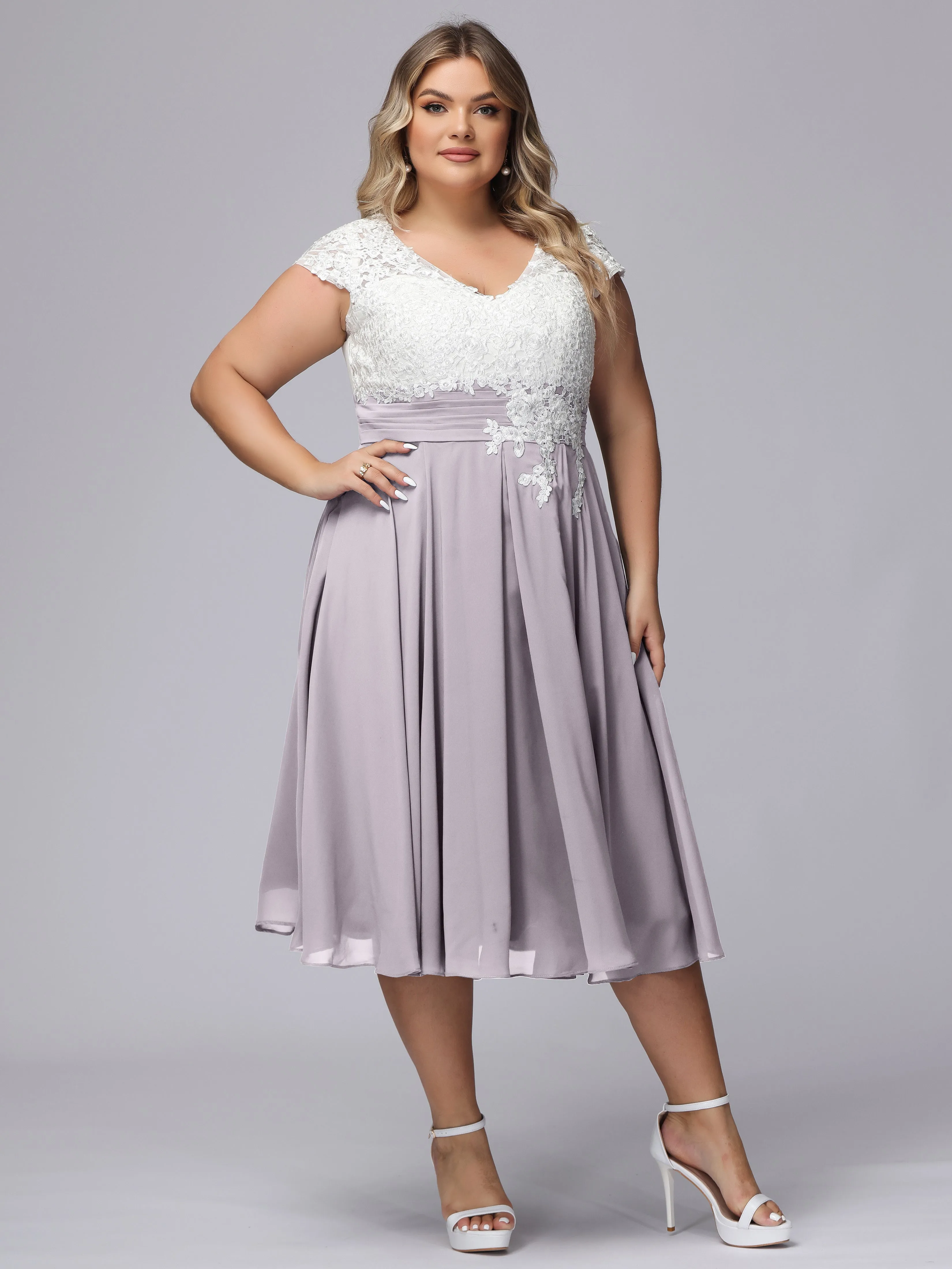 Chic Lace Top Chiffon Tea-Length Plus Size Bridesmaid Dress