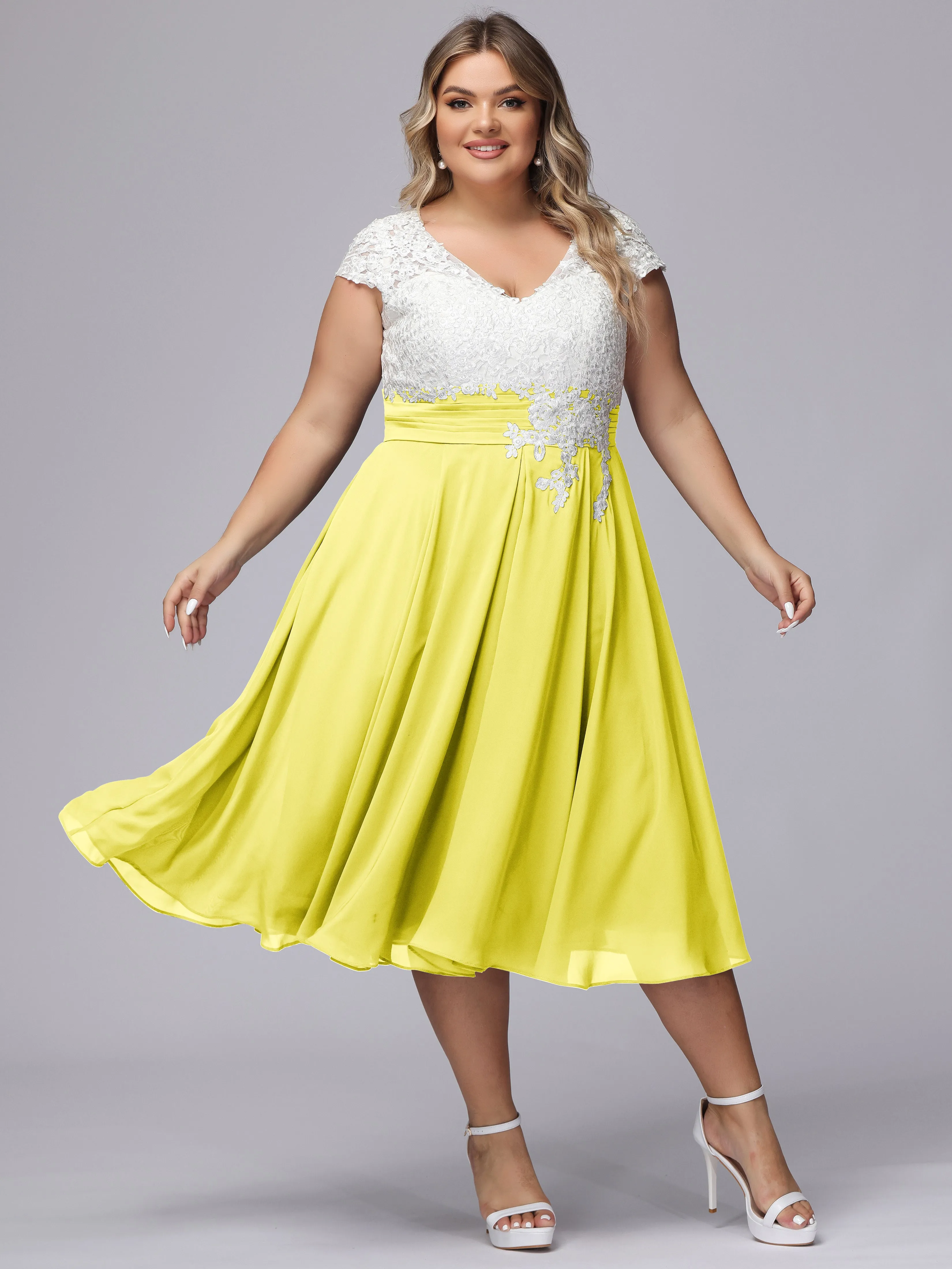Chic Lace Top Chiffon Tea-Length Plus Size Bridesmaid Dress