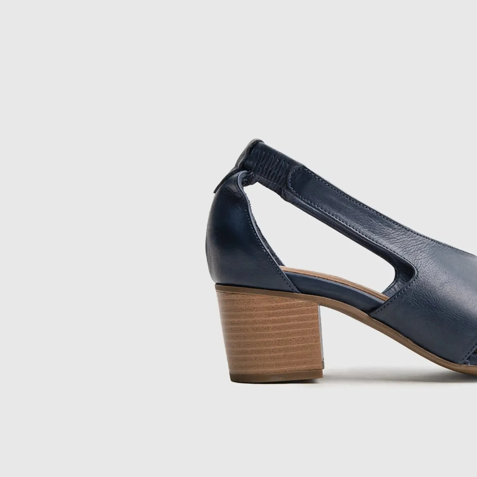 Comfort Block Heel Sandal 8370