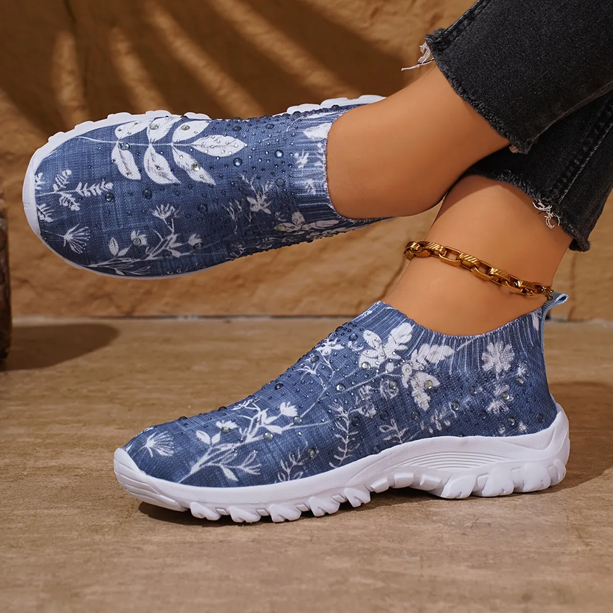 Durable and supportive orthopedic Sneakers
