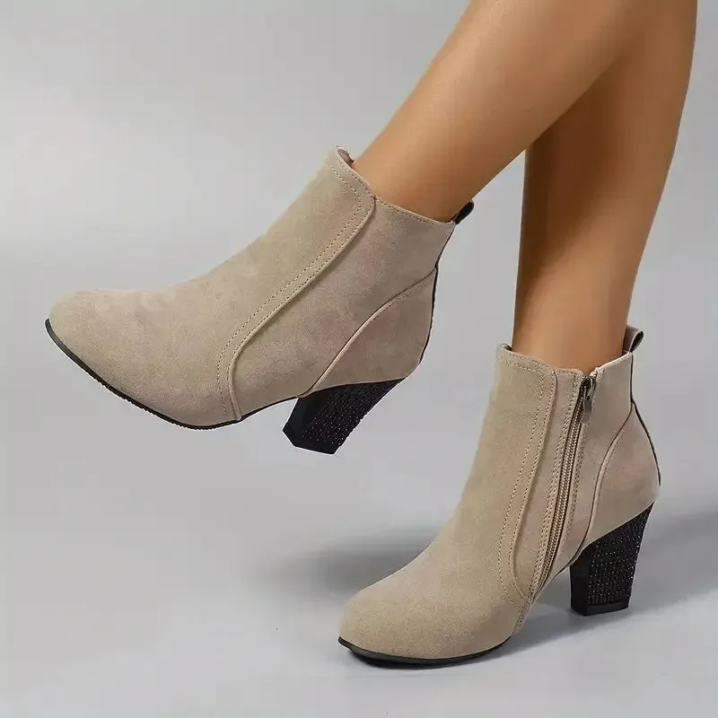 Elegant and detailed supportive Heels