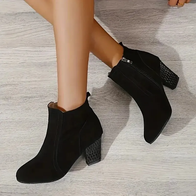 Elegant and detailed supportive Heels