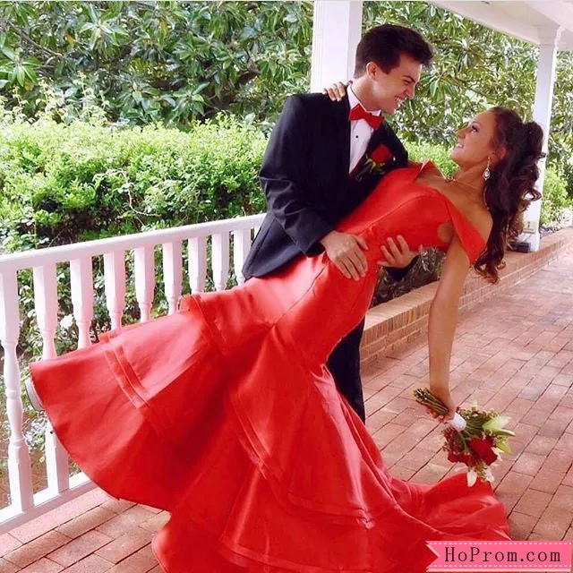 Elegant Red Layered Skirt Mermaid Prom Dress