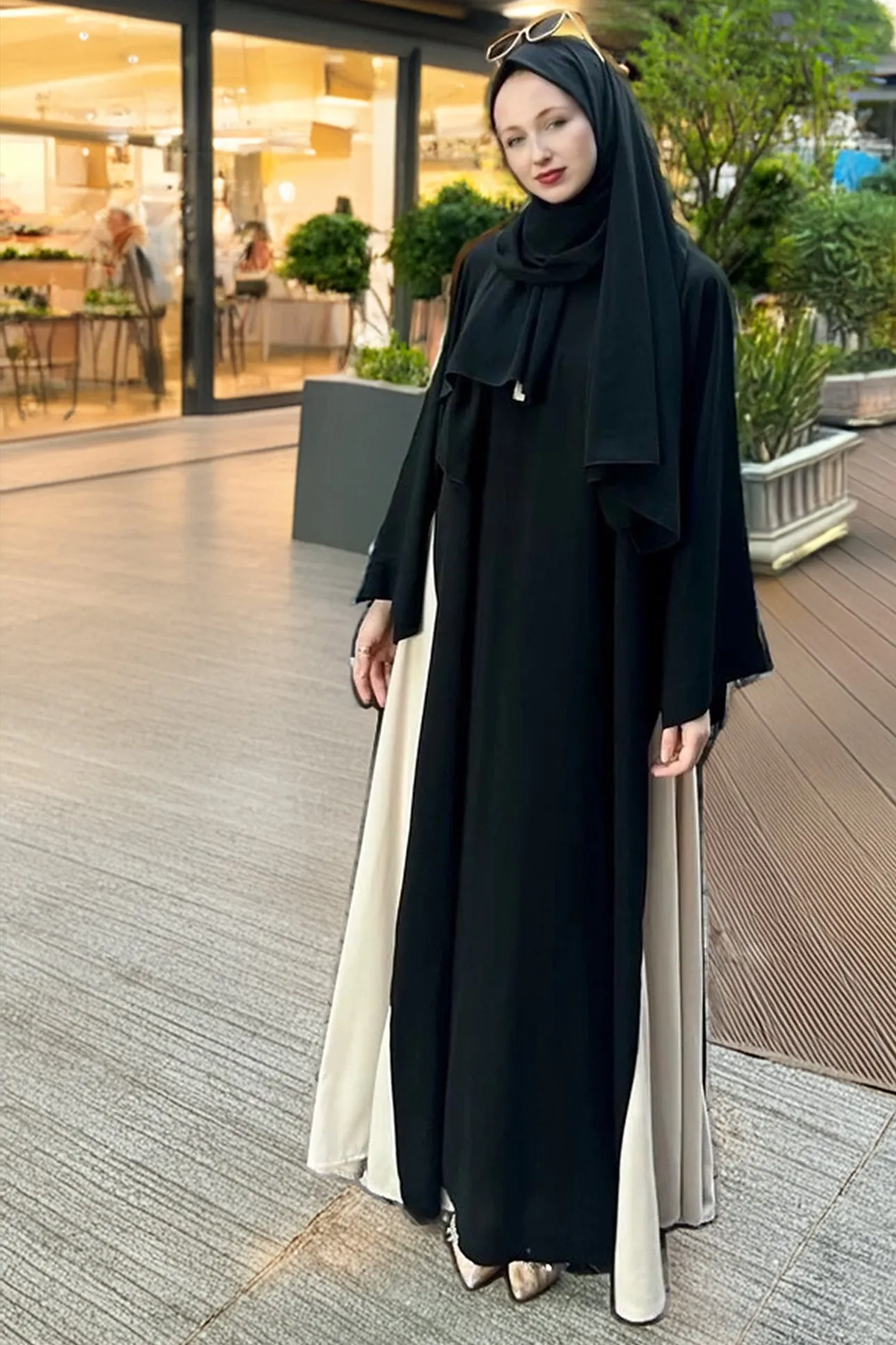 Elegant Rosewood Two-Tone Crepe Abaya