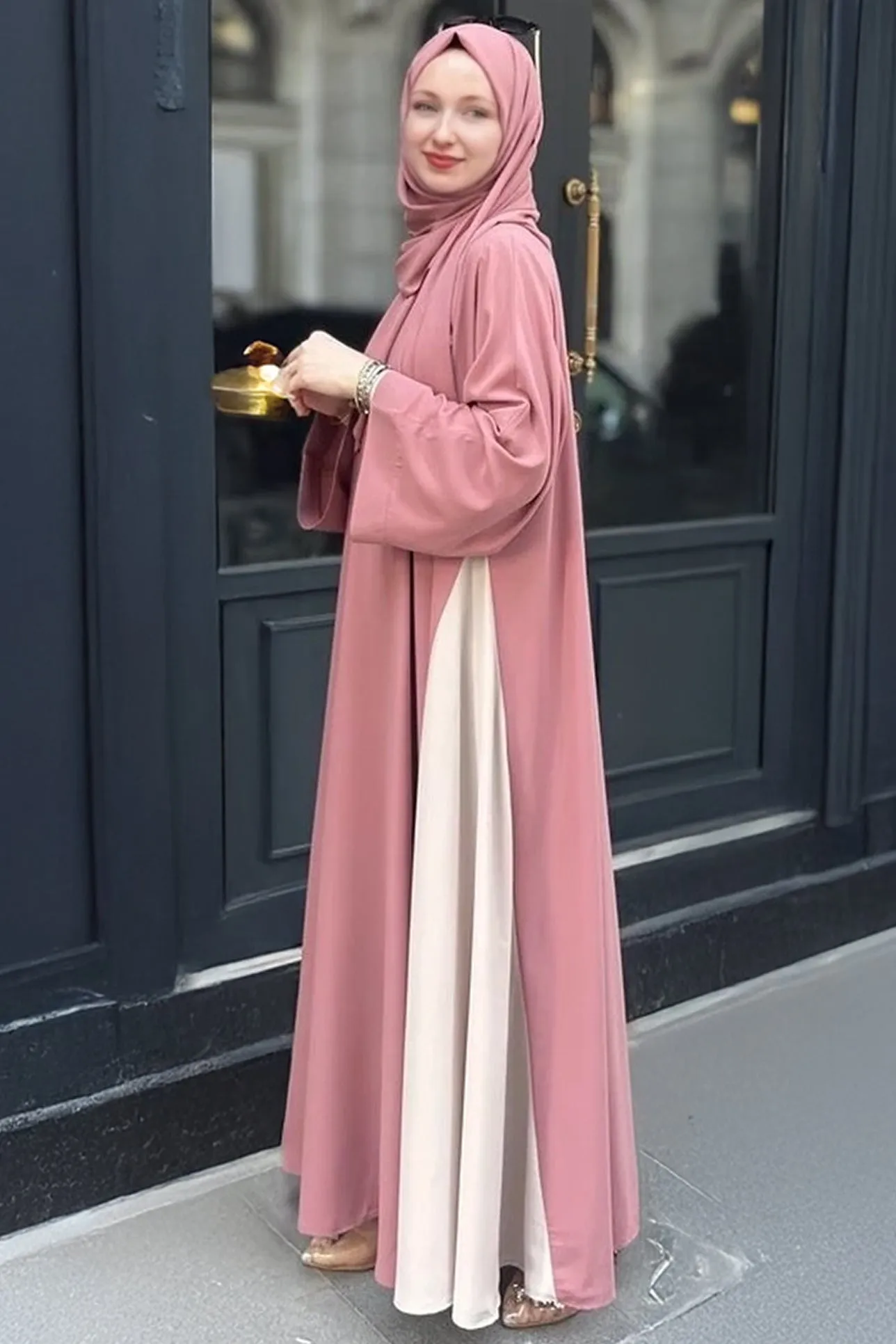 Elegant Rosewood Two-Tone Crepe Abaya