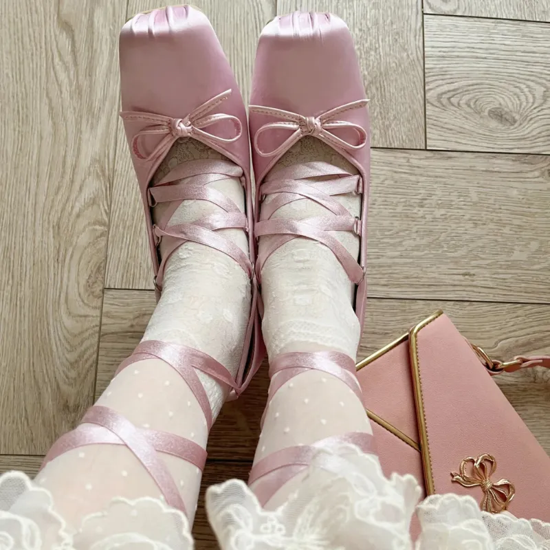 Elegant Satin alletcore Pumps