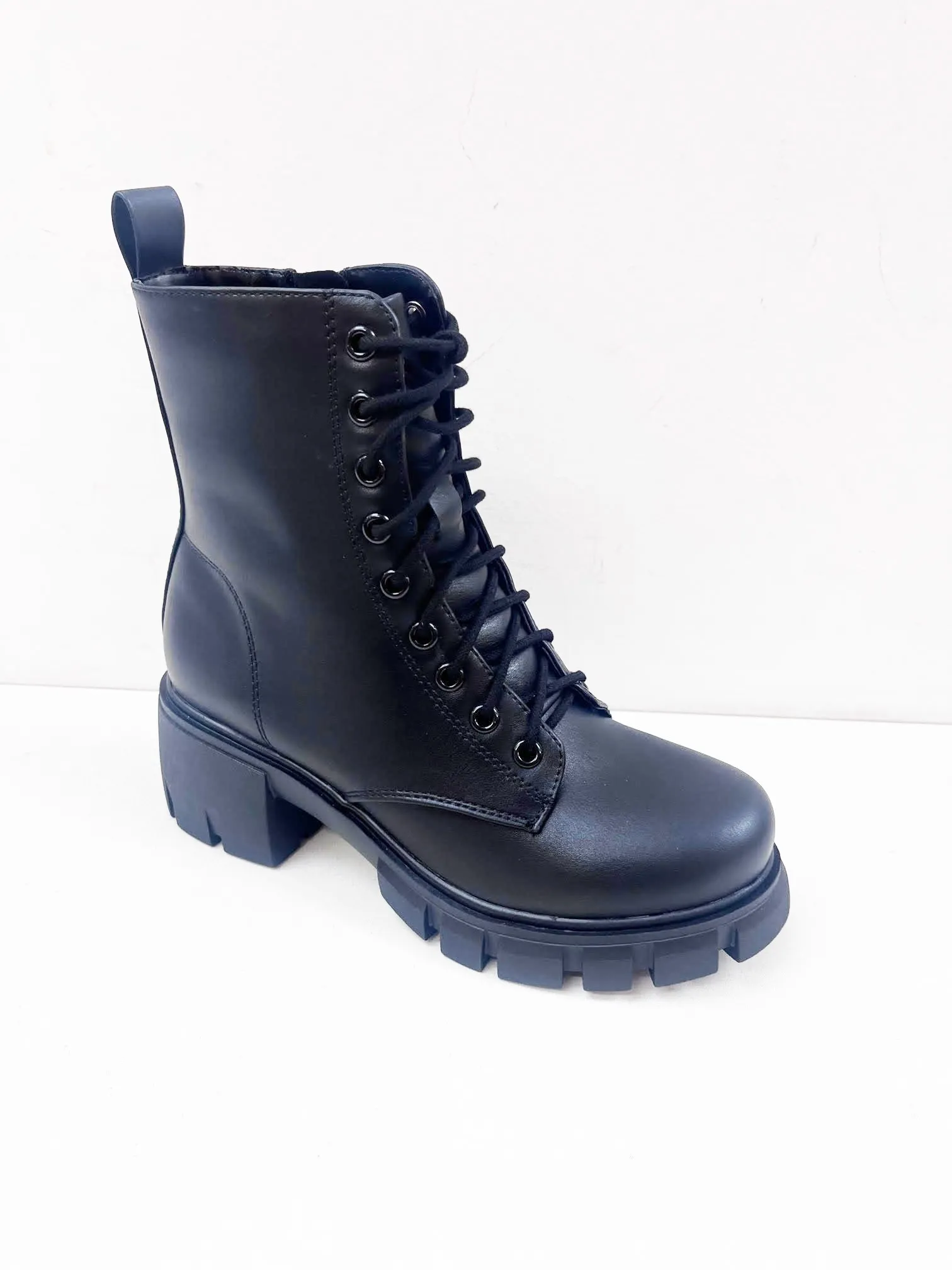 Erin Boot-Black