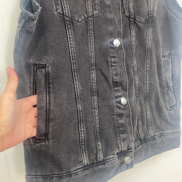 H&amp;M - Y2K Black Stonewash Denim Sleeveless Vest Size XXS