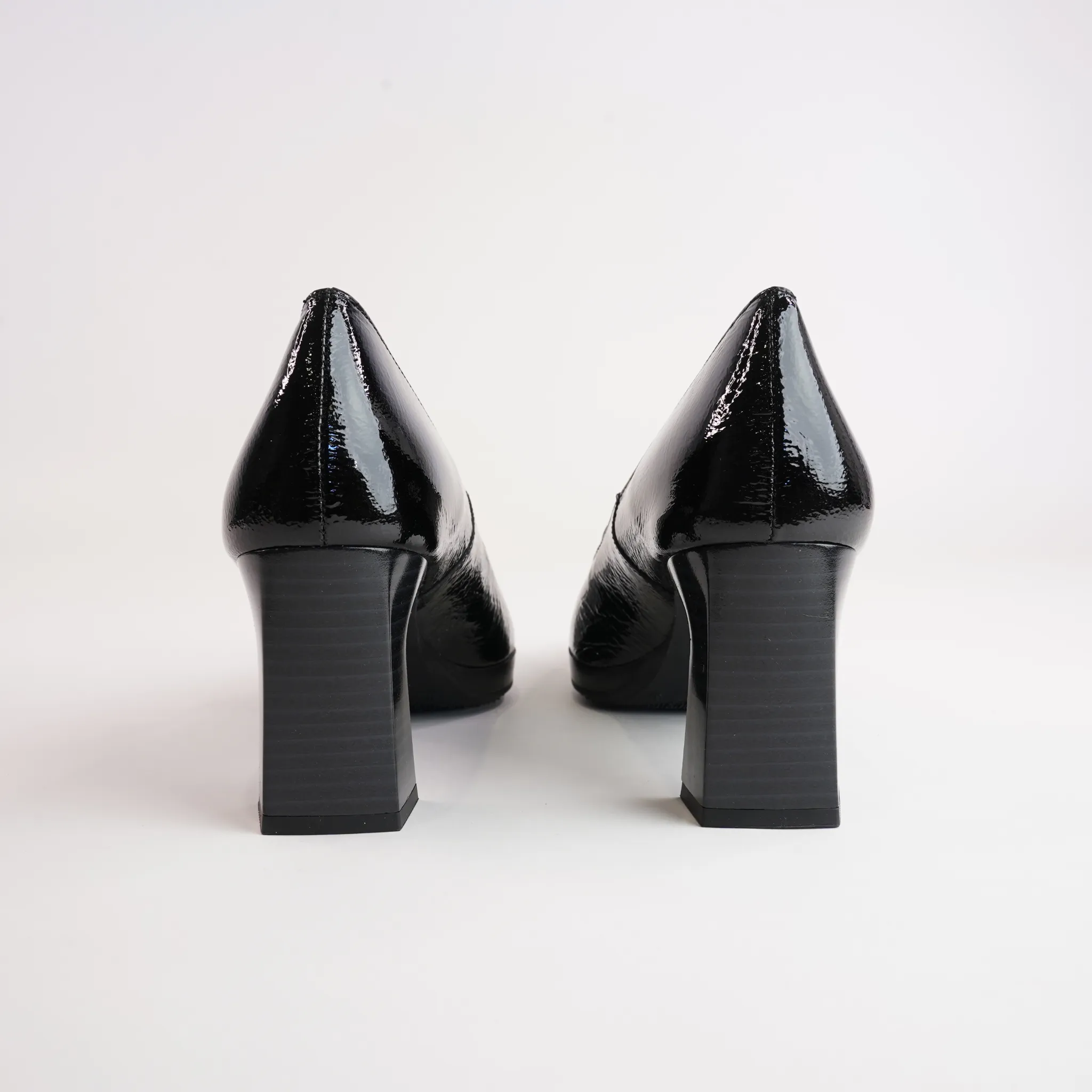 HI243523 Black Patent Leather Heels