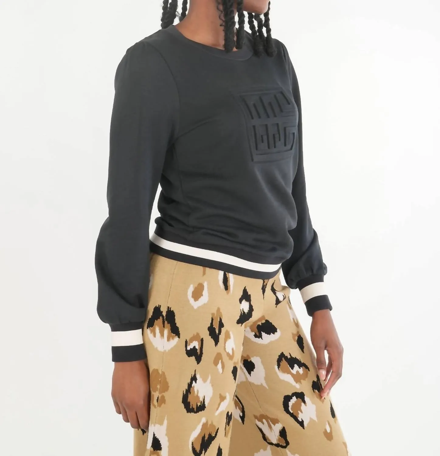 Julia Pullover Sweater In Black