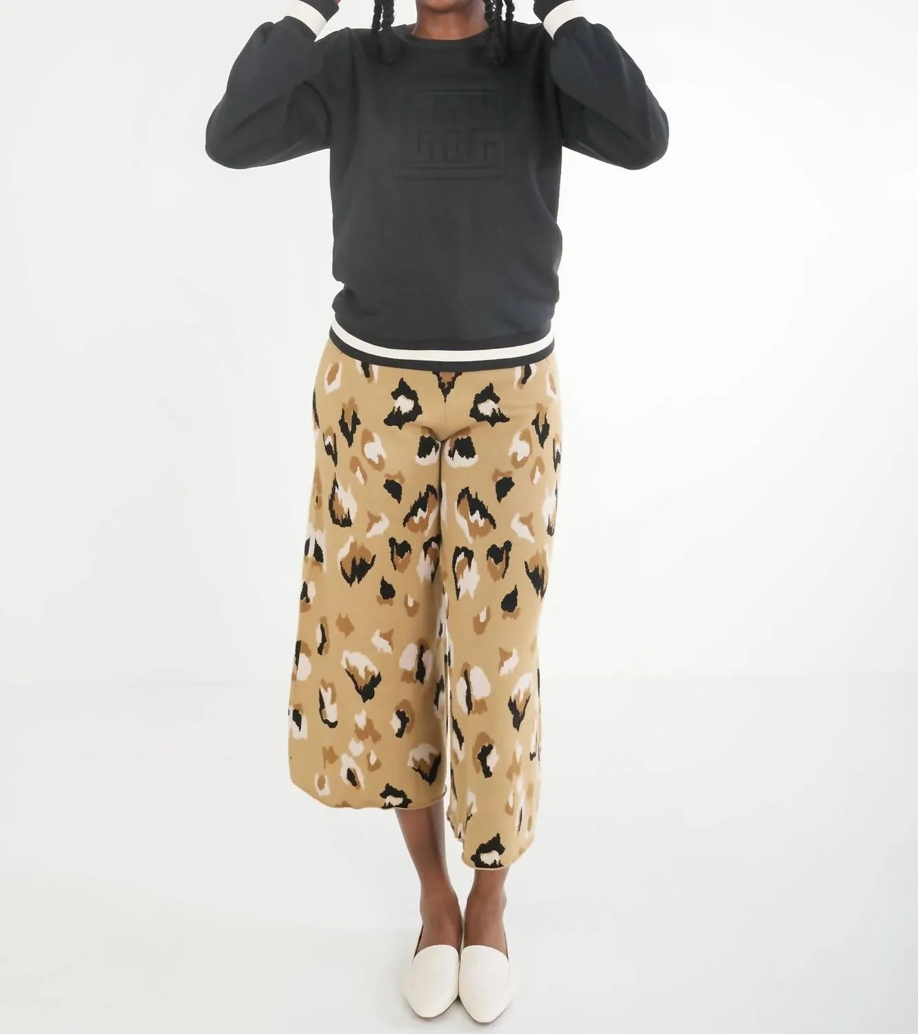 Julia Pullover Sweater In Black