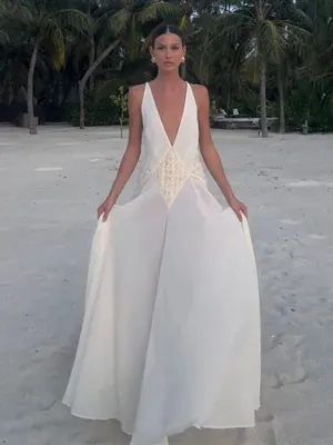 Loretta - Elegant flowing dress