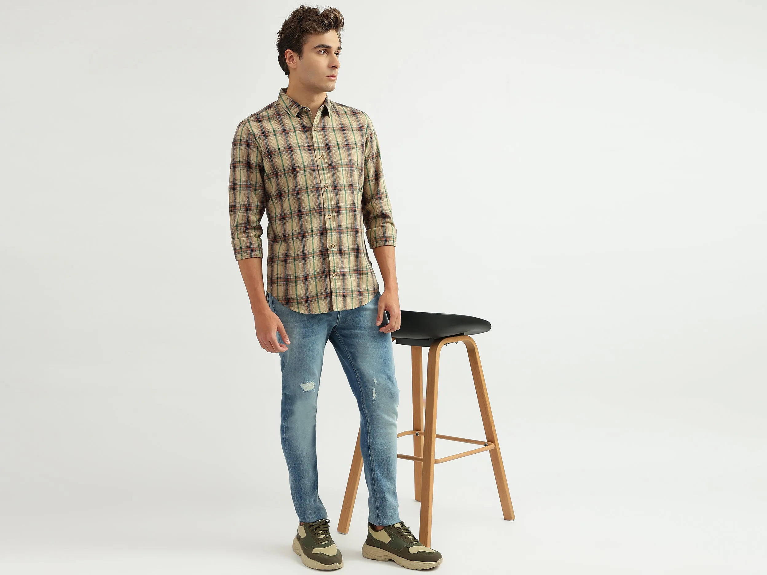 Men Checked Spread Collar Shirt