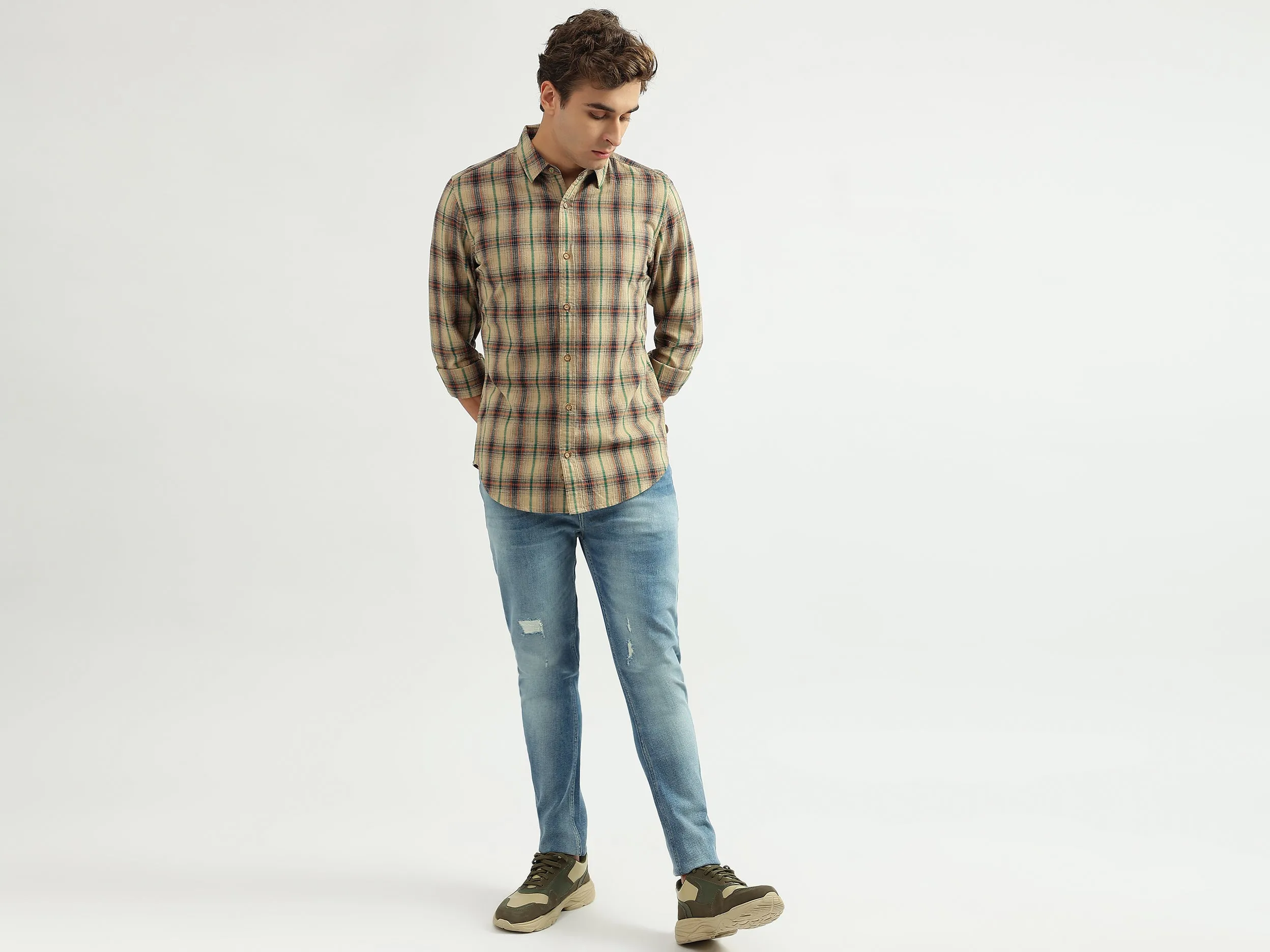 Men Checked Spread Collar Shirt