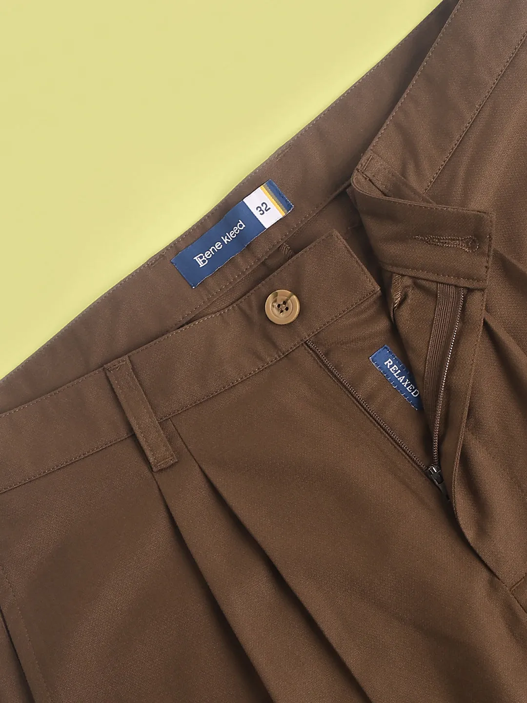 Men Relaxed Dark Khaki Trousers