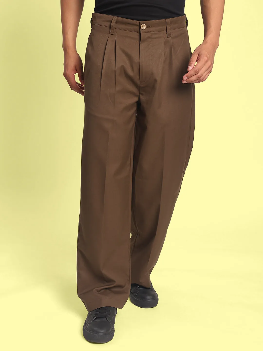Men Relaxed Dark Khaki Trousers