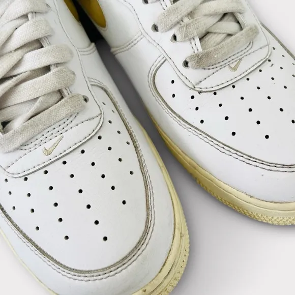 Nike Air Force 1 ’07 LX ‘Pale Vanilla’ Sneakers