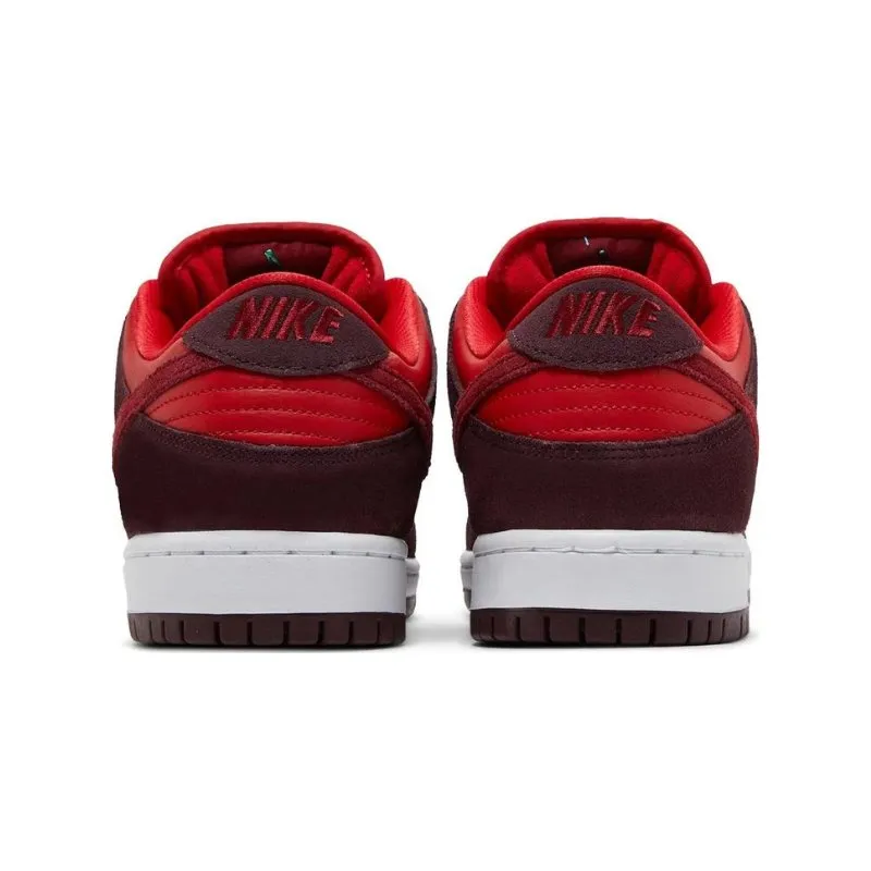 Nike SB Dunk Low Cherry