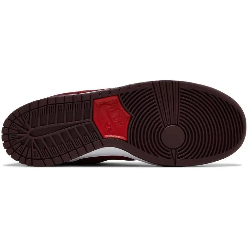 Nike SB Dunk Low Cherry