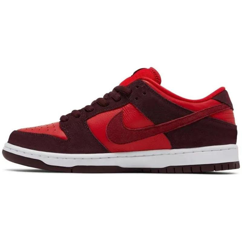 Nike SB Dunk Low Cherry
