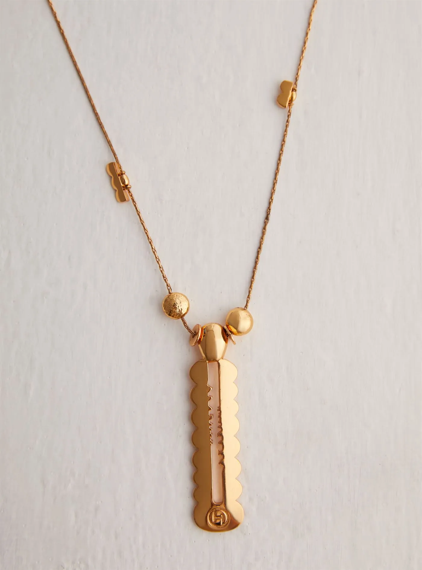 Outhouse   I   OH Atwater Village XXL Epee Drop Pendant Brass Gold Accessories  OHAW21NE901