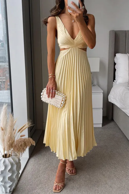 Pleated Midi Dress | Elegant & Flowy | Evening Chic