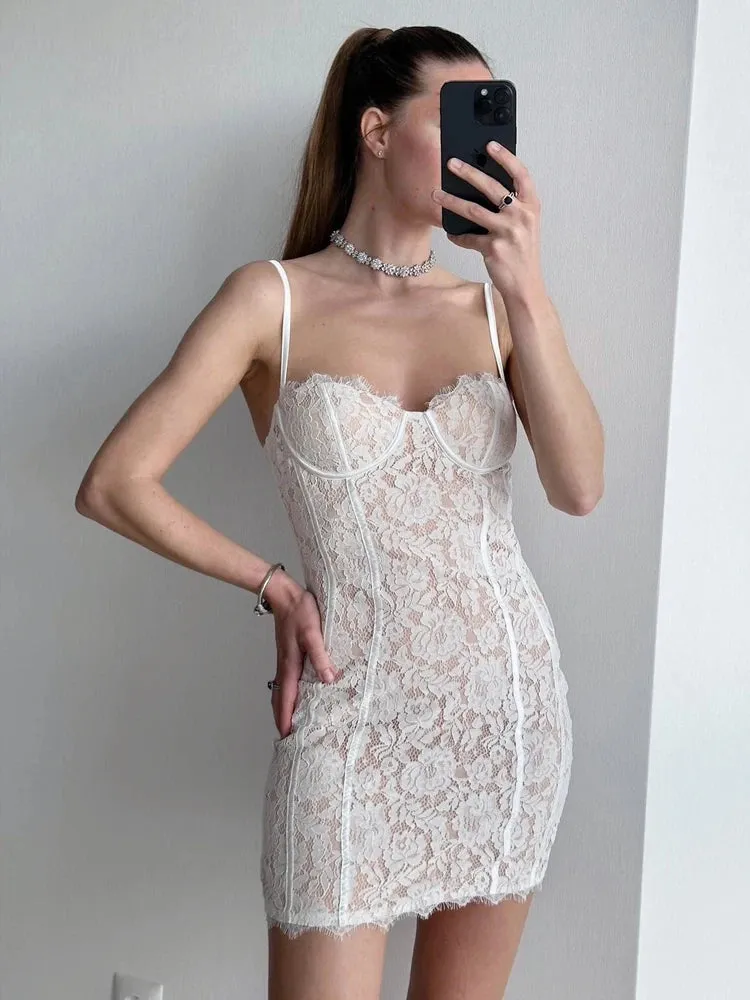 Romi - Elegant lace mini dress