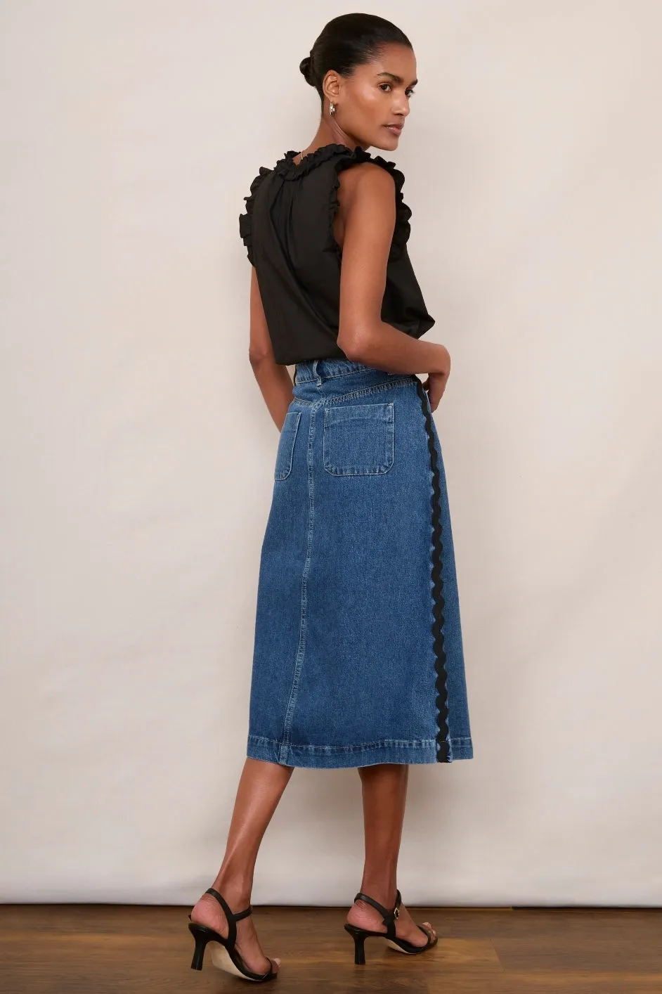 Rylee Ric Rac Skirt - Light Wash