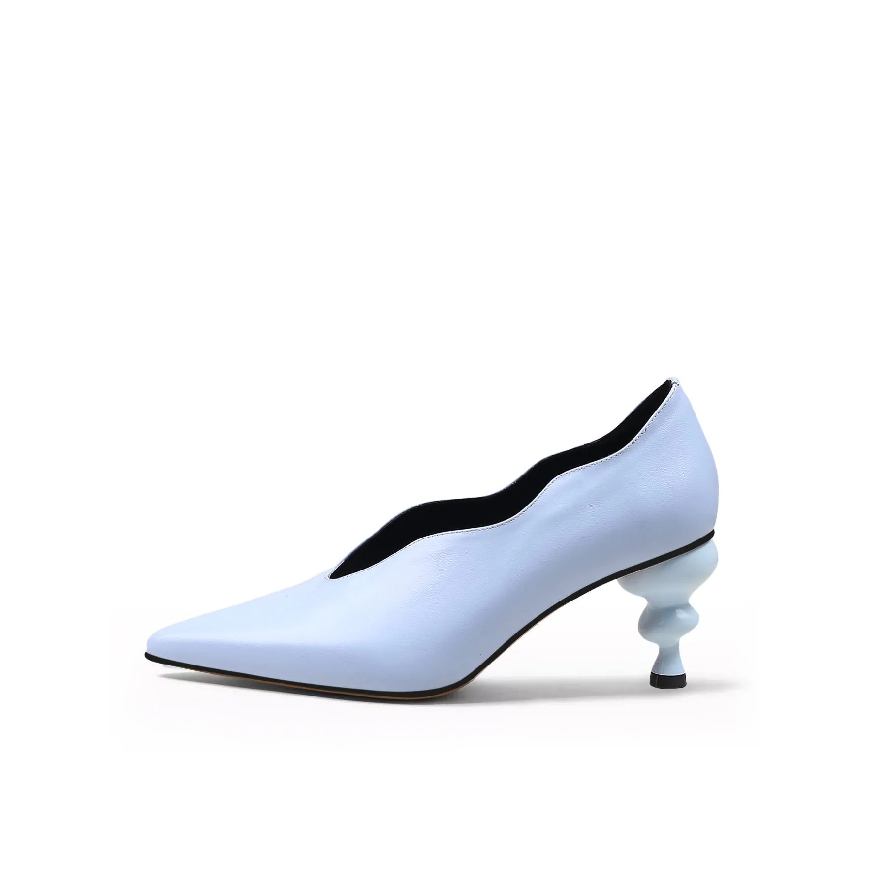 Scalloped Edge Kettle Heel Leather Pump - Blue
