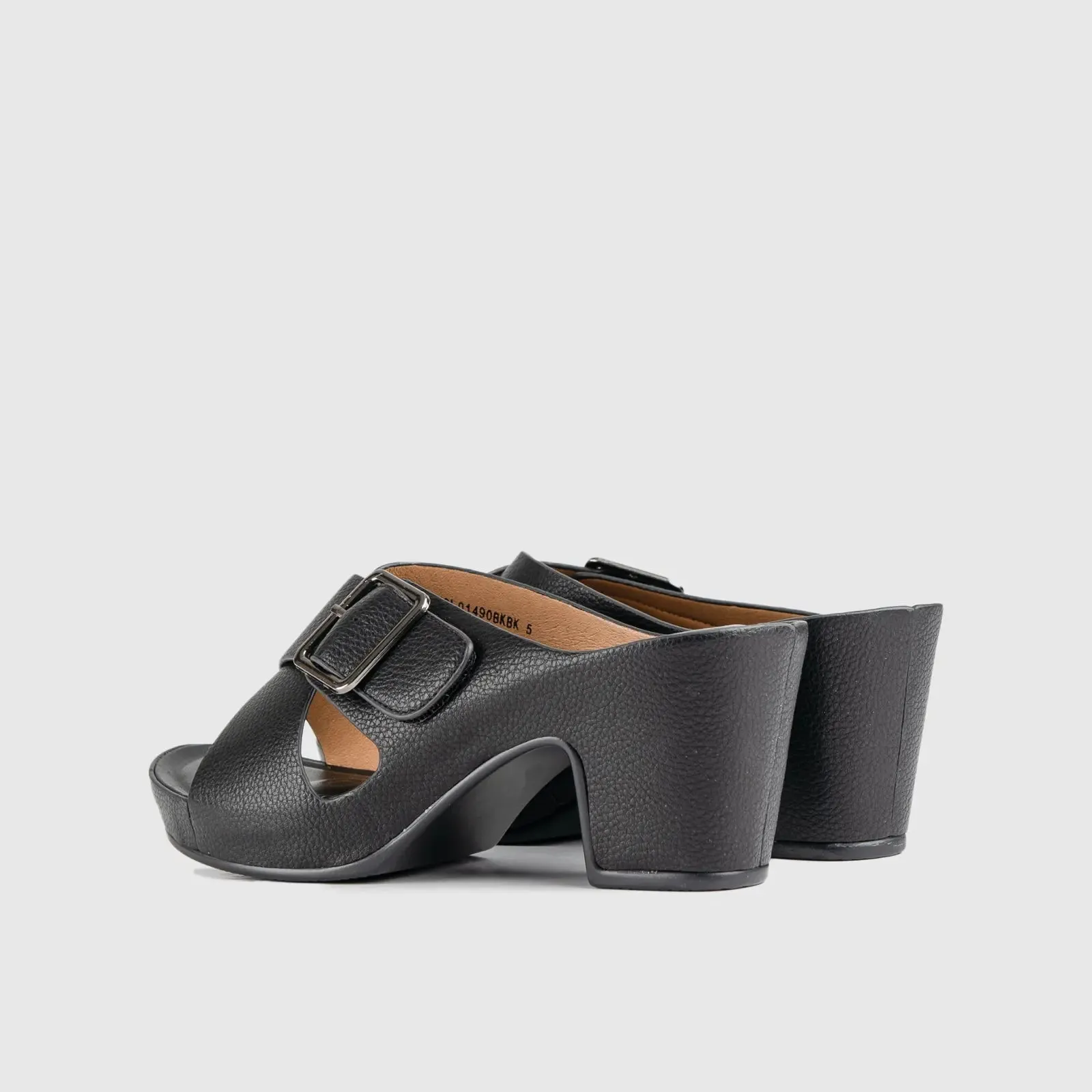 Soft Style Caden Push In Block Heel Sandal Black 01490