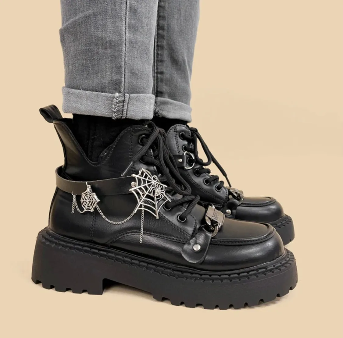 Spiderweb Boots