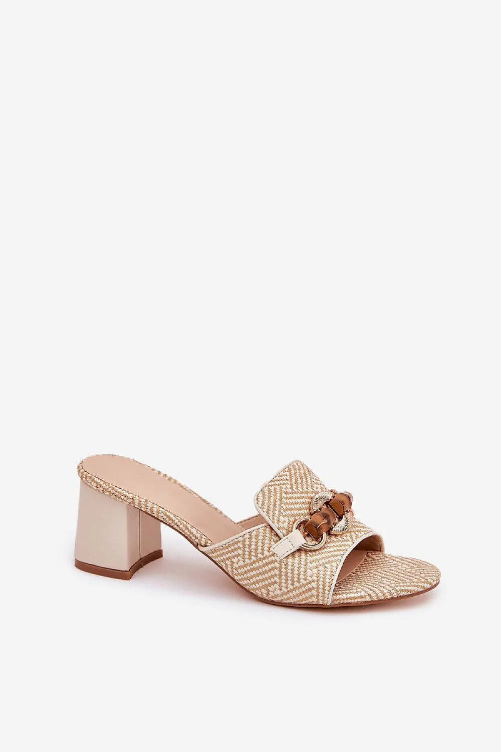 Stylish women's woven sandals