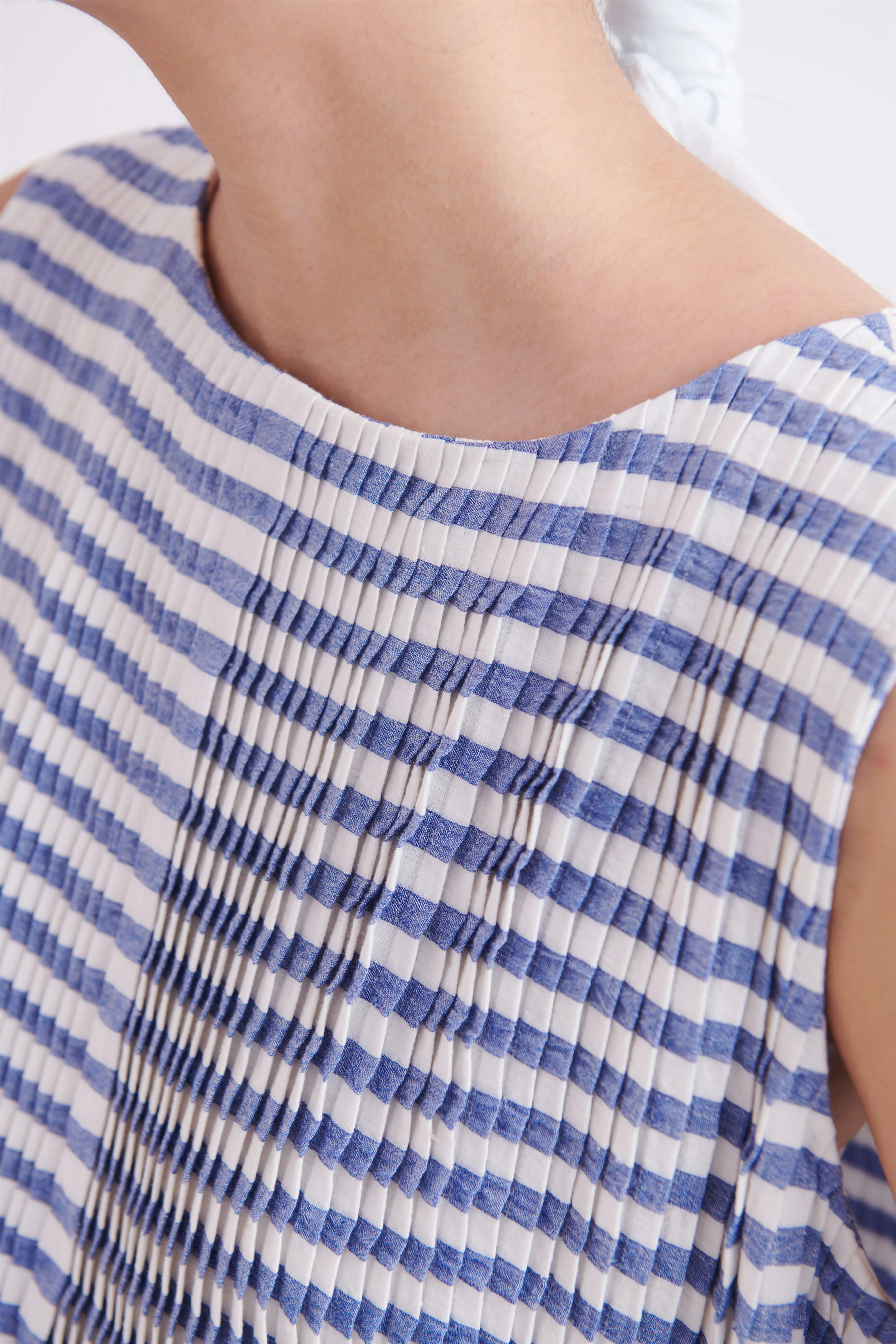 summer dress cotton check-SS2025-01-fashion edit-the plavate