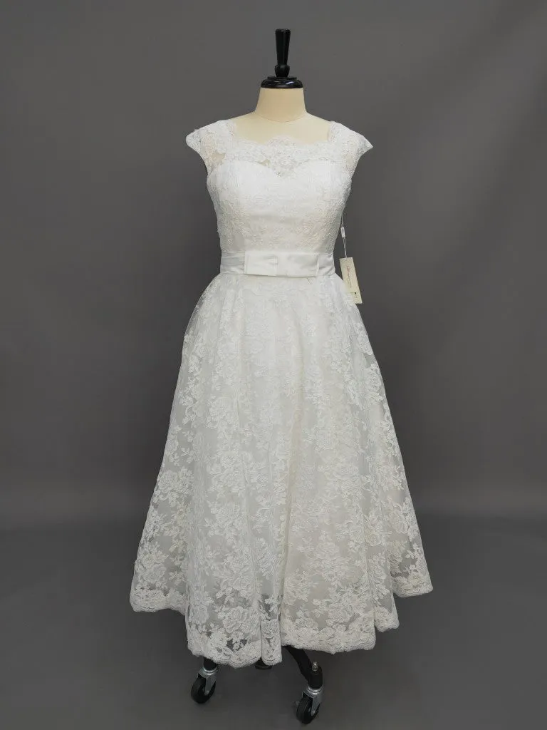Tea-Length A-Line Cap Sleeve Square Neck Ribboned Lace Wedding Dress
