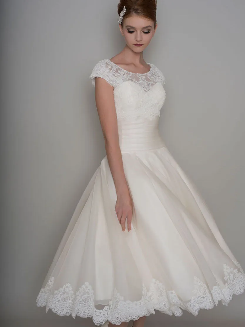 Tea-Length A-Line Scoop Neck Appliqued Cap Sleeve Tulle Wedding Dress-MK_705313