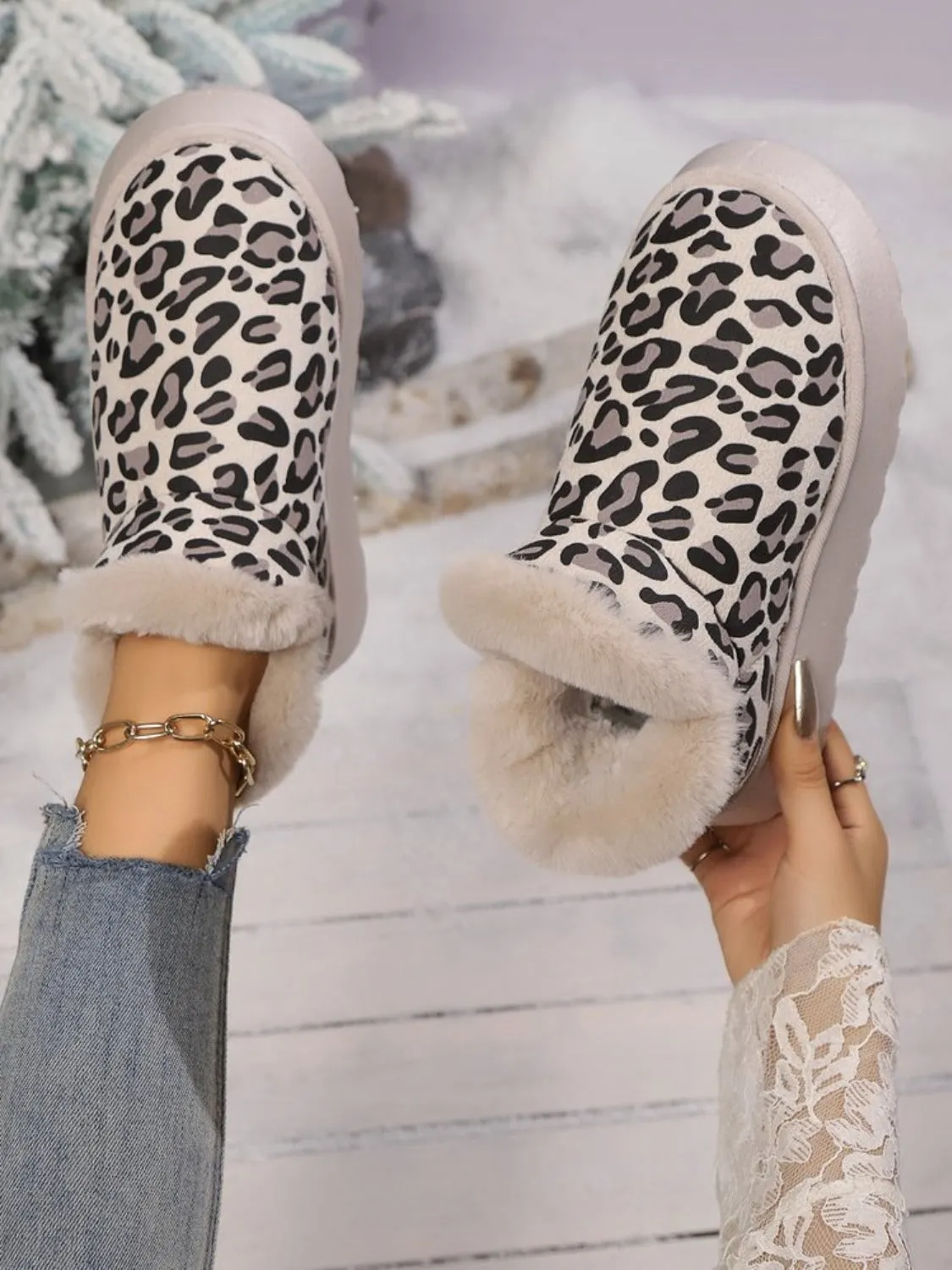 Thermal Leopard Print Boots with Round Toe