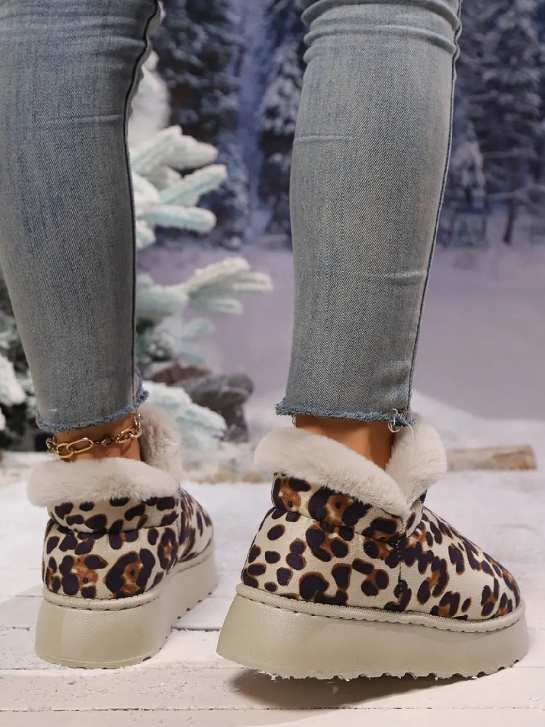 Thermal Leopard Print Boots with Round Toe
