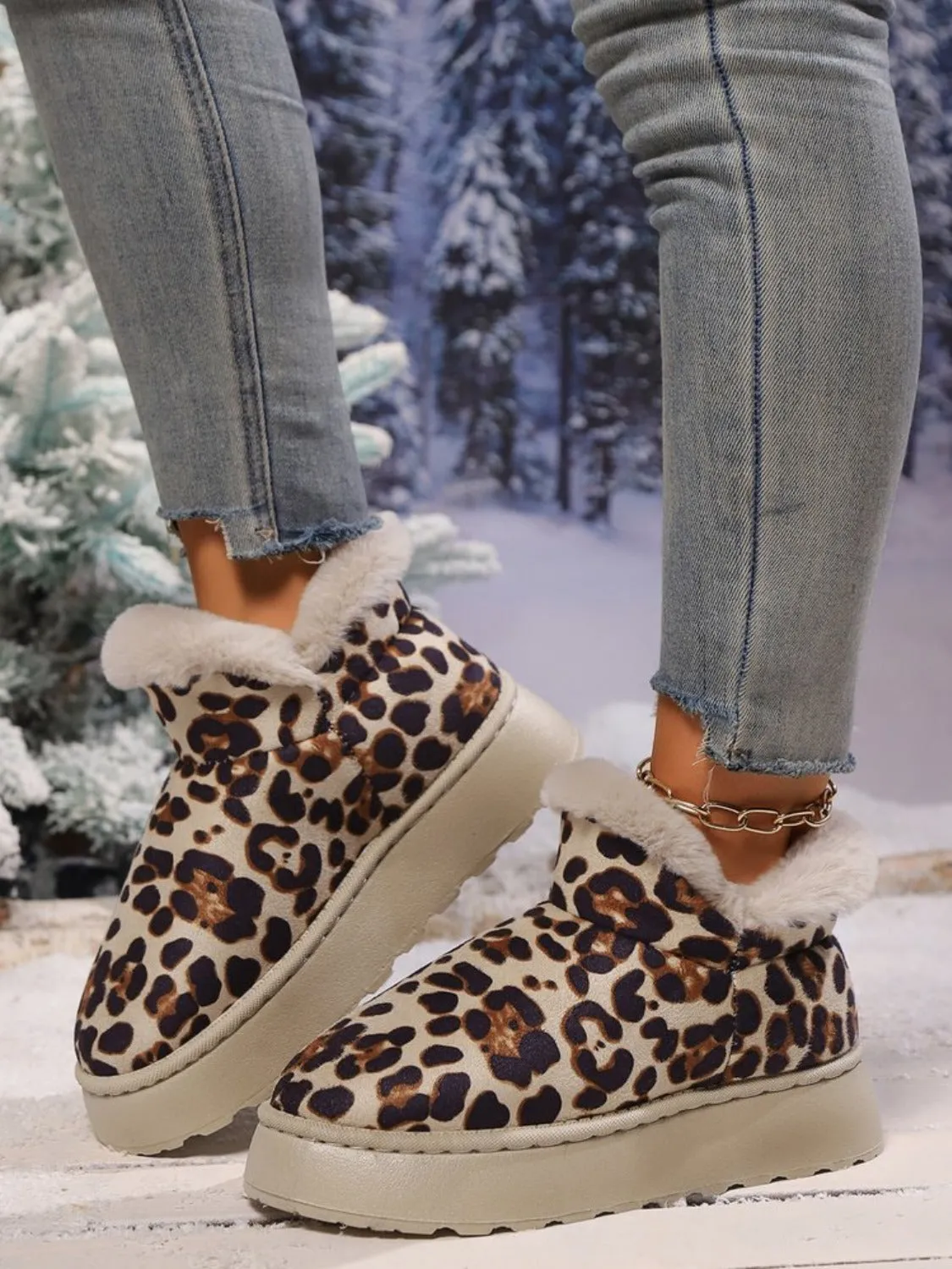 Thermal Leopard Print Boots with Round Toe
