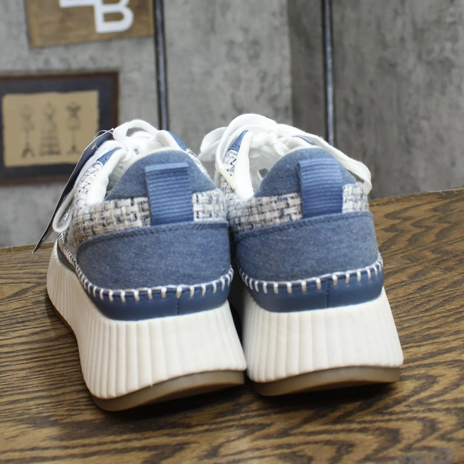 Universal Thread Persephone Sneakers with Memory Foam Insole Blue Denim 9.5M
